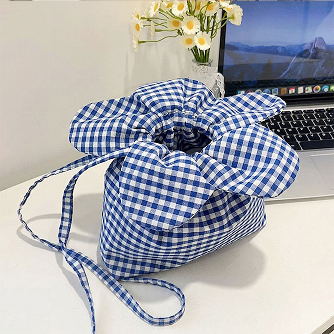 リアルスタイル REAL STYLE ショルダーバッグ レディース 巾着バッグ 巾着ショルダー 軽い 小さめ 斜めがけ ポーチ 小物入れ バケツ型 ミニ 肩掛け おしゃれ スマホ （レッドチェック） レッドチェック