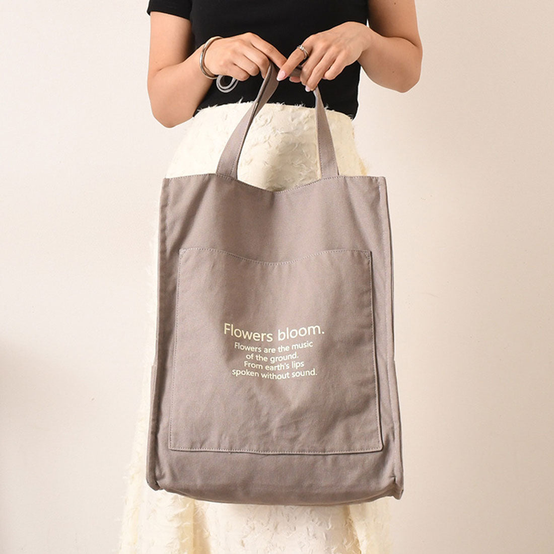 Real Style Tote Bag, fits a fan, wide gusset, A4 jumbo fan, hidden handles, pocket, penlight, multi-storage, everyday use