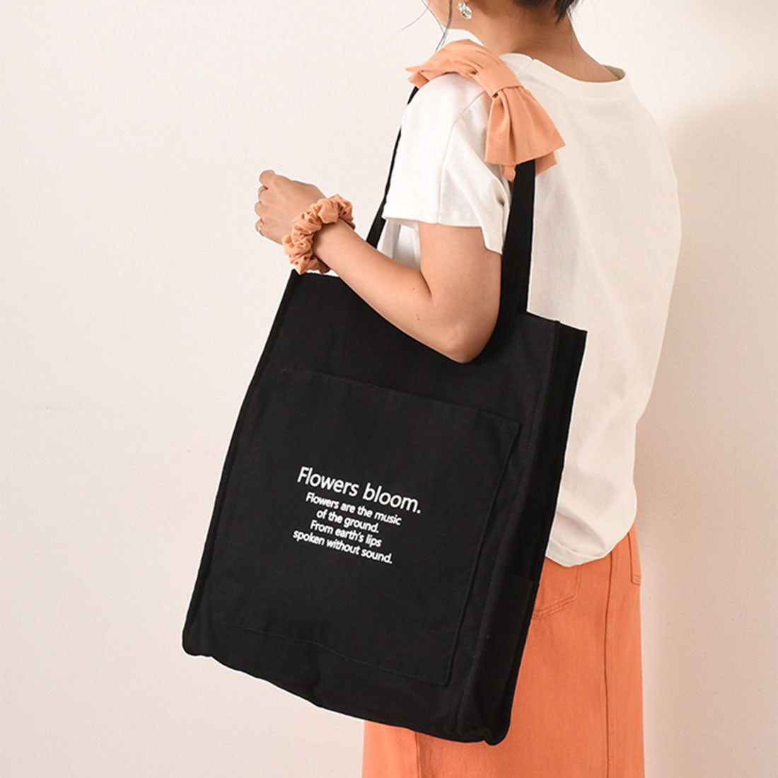 Real Style Tote Bag, fits a fan, wide gusset, A4 jumbo fan, hidden handles, pocket, penlight, multi-storage, everyday use