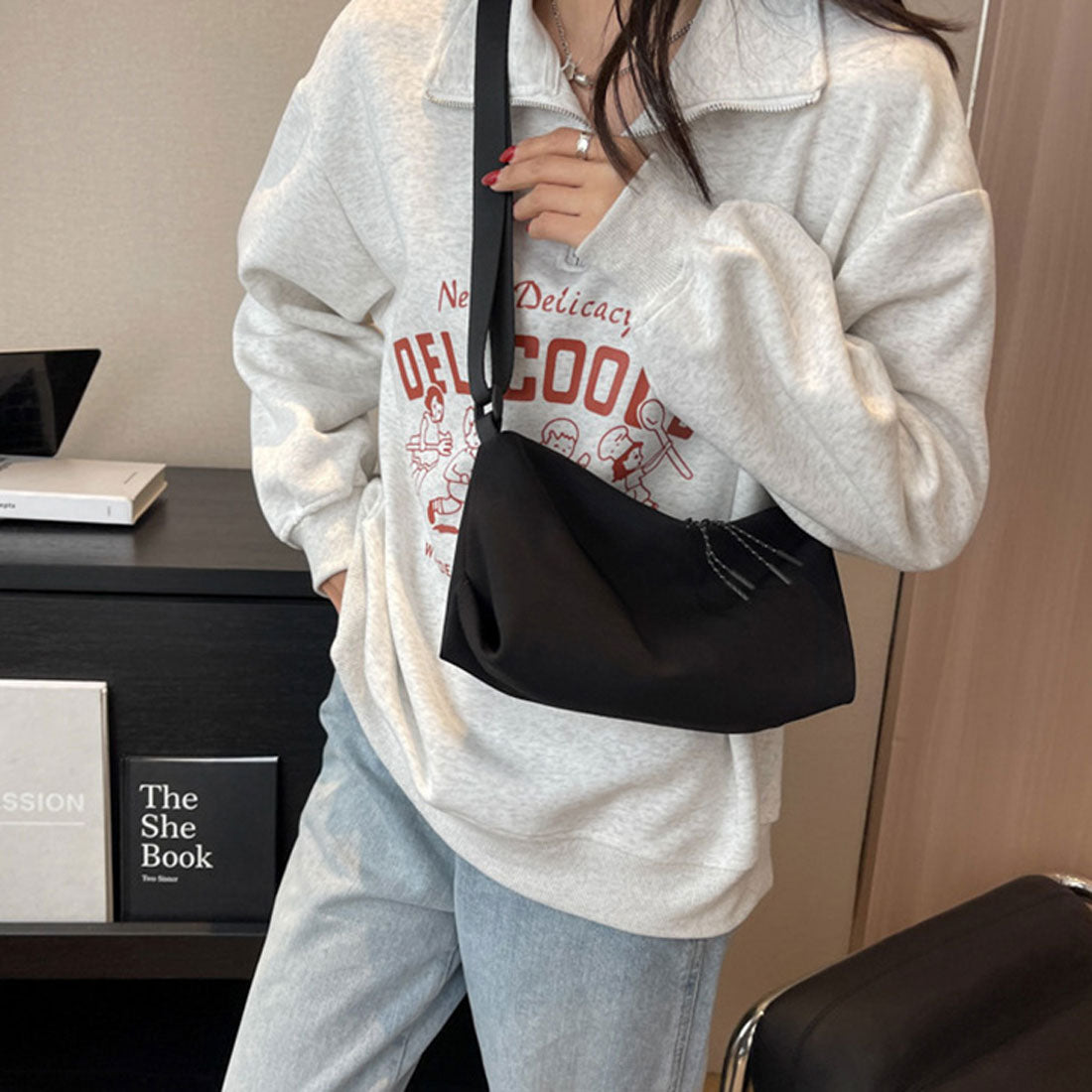 リアルスタイル REAL STYLE ショルダーバッグ レディース メンズ 軽い 軽量 小さめ 斜めがけ ナイロン 横型 スクエア ミニ 無地 カジュアル 自転車 旅行 韓国 （ホワイト） ホワイト