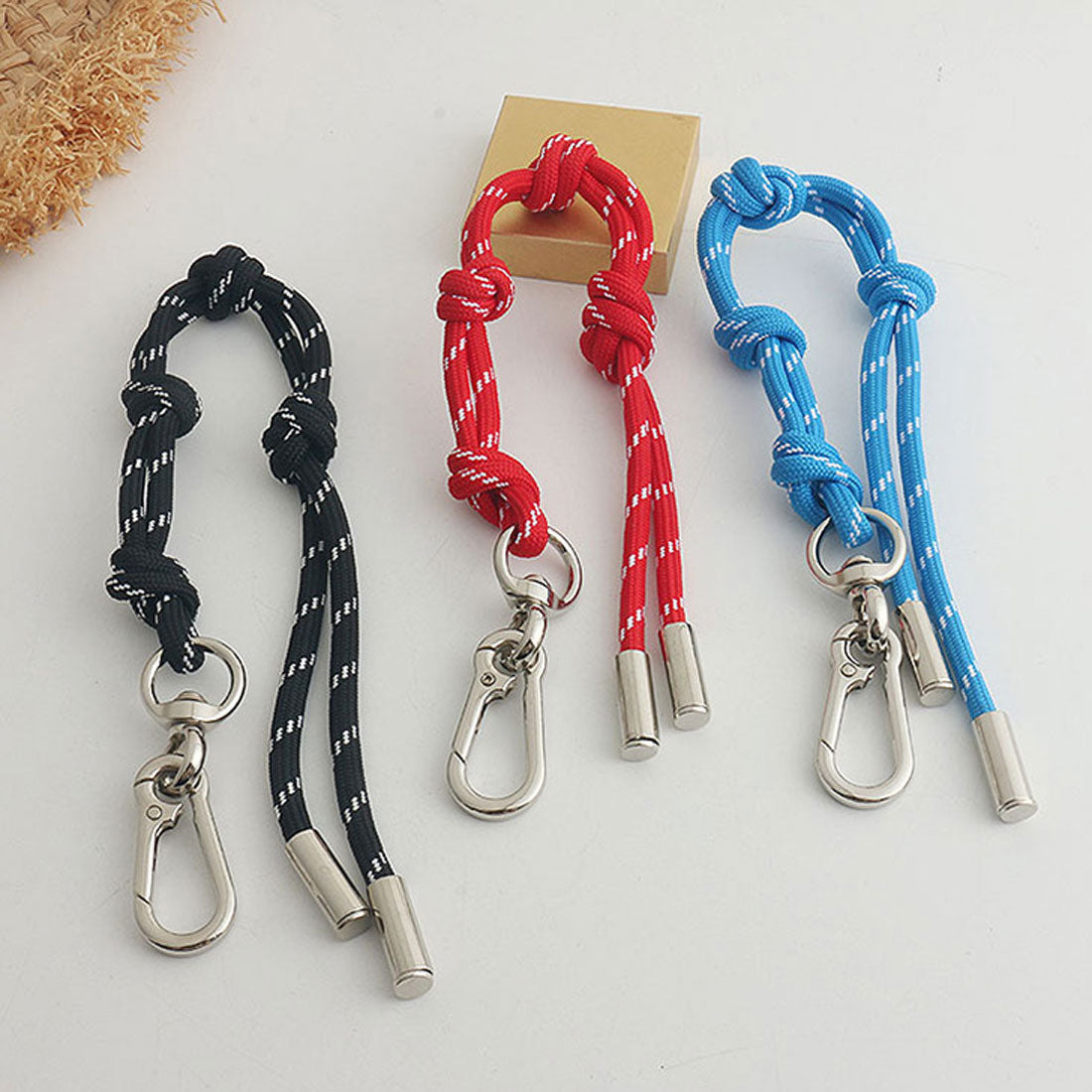 リアルスタイル REAL STYLE パラコード チャーム ストラップ キーホルダー バッグ スマホ アクセサリー ハンドストラップ おしゃれ 車 鍵 カラビナ かわいい トレンド