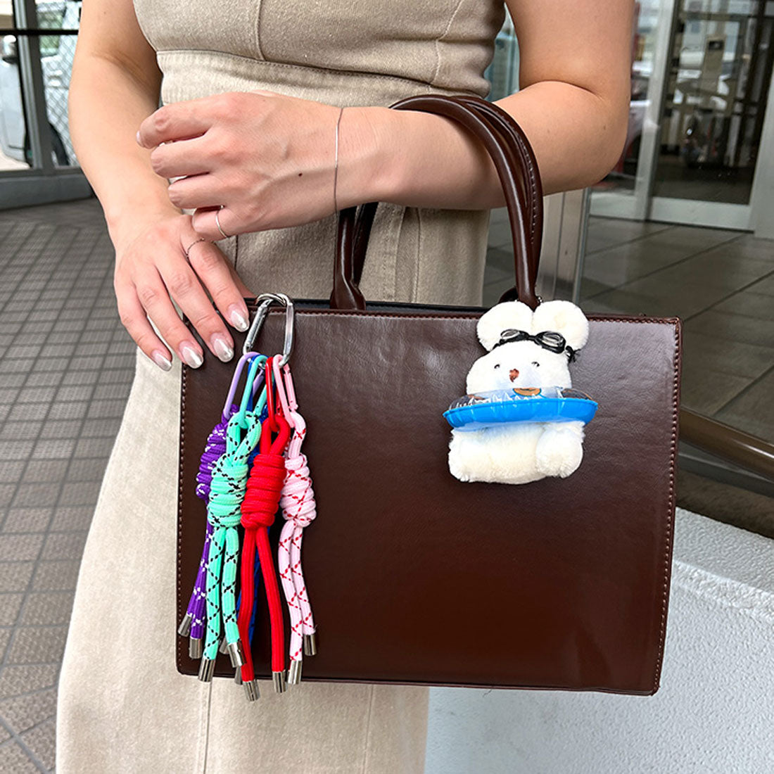 リアルスタイル REAL STYLE パラコード チャーム ストラップ キーホルダー バッグ スマホ アクセサリー おしゃれ 車 鍵 カラビナ ベルトループ かわいい トレンド