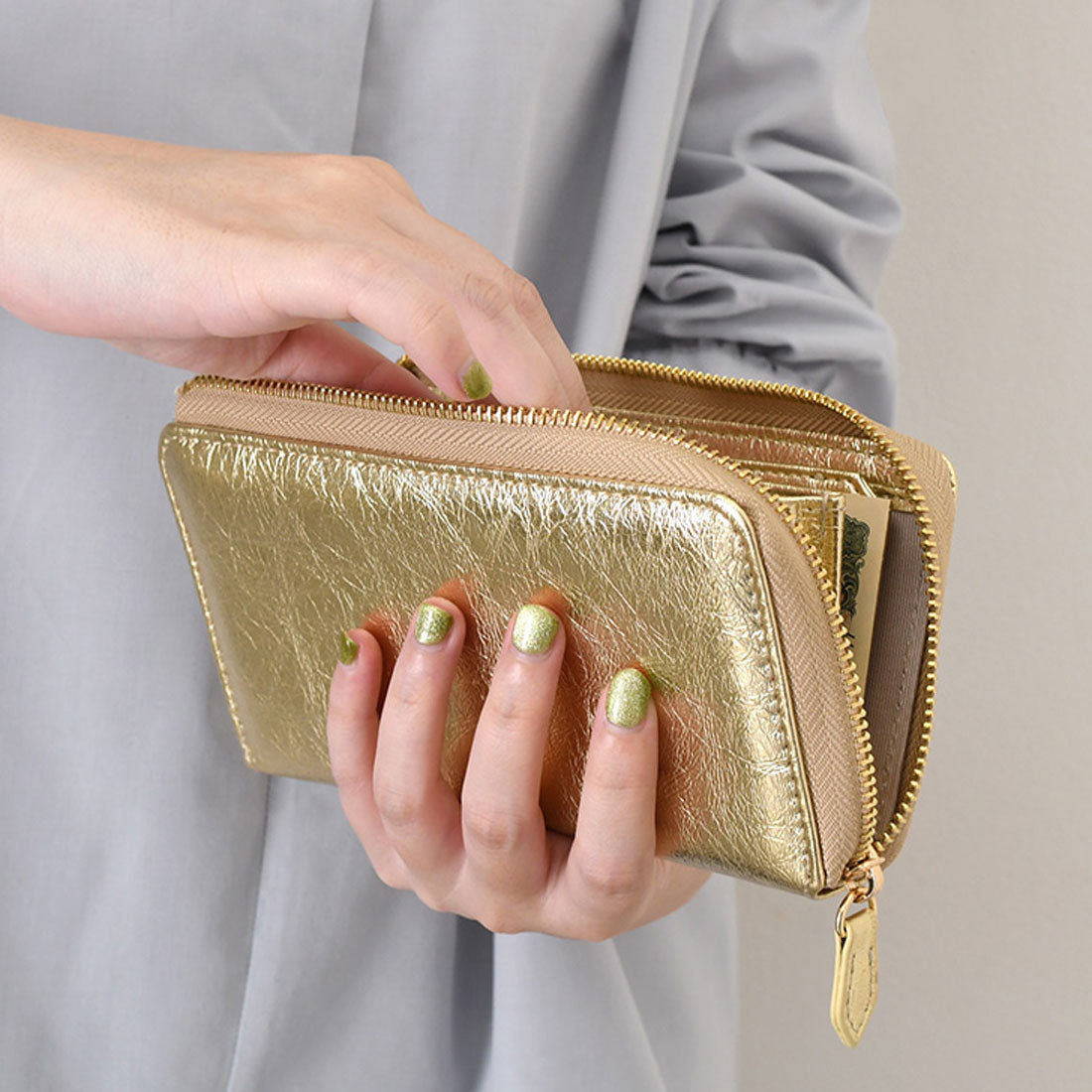 リアルスタイル REAL STYLE 長財布 レディース 大容量 軽量 薄い 財布 ロングウォレット コンパクト L字ファスナー 仕切り 小銭入れ 札入れ カード入れ メタリック おしゃれ （ゴールド） ゴールド