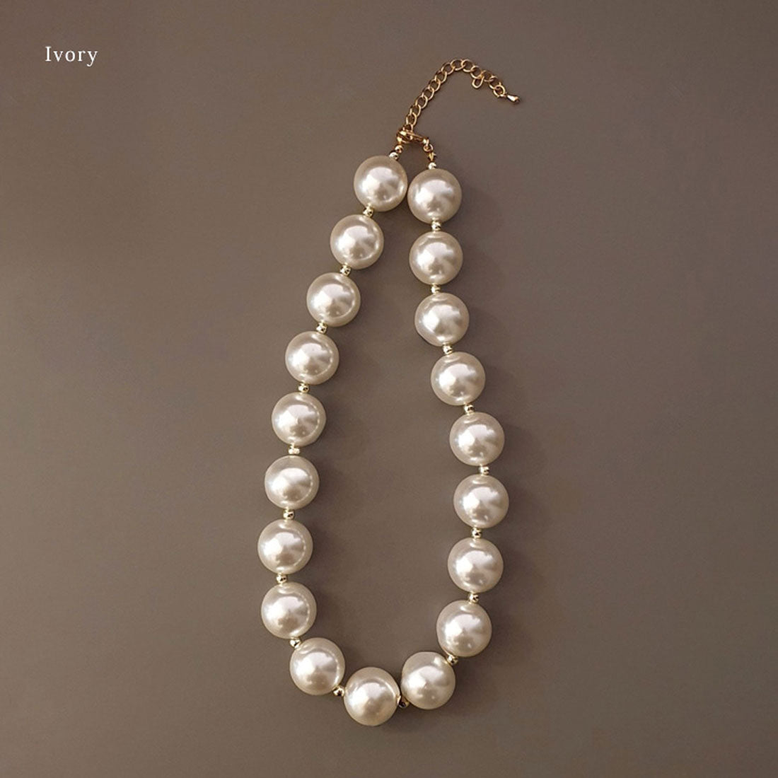 REAL STYLE Necklace for Women, Fake Pearl, Accessories, Jewelry, Big Motif, Elegant, Stylish, High-end Look, Gift, Korean Fashion, Chincha Korea