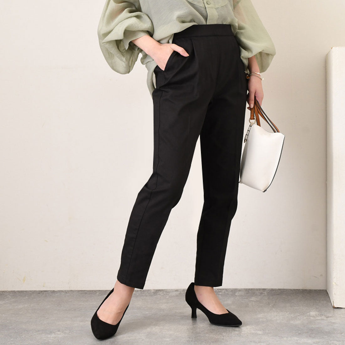 リアルスタイル REAL STYLE テーパードパンツ レディース ストレッチ ボトムス 春 夏 秋 冬 薄手 きれいめ オフィスカジュアル ウエストゴム スラックス 美脚 フォーマル 仕事 通勤着