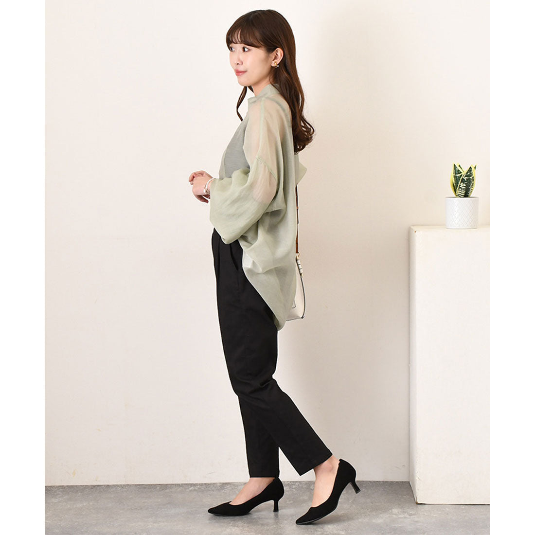 リアルスタイル REAL STYLE テーパードパンツ レディース ストレッチ ボトムス 春 夏 秋 冬 薄手 きれいめ オフィスカジュアル ウエストゴム スラックス 美脚 フォーマル 仕事 通勤着