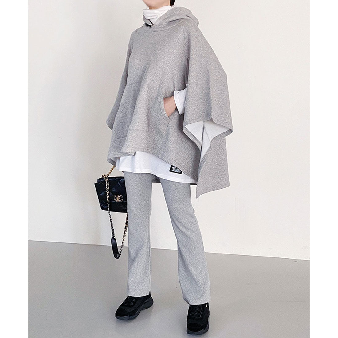 Real Style Cape for Women, Fleece Lined Sweat Poncho, Cloak Top Outerwear, Plus Size, Sleeveless, Warm, Autumn/Winter Sweat Jacket, Layering, Korean Fashion, Chincha Korea