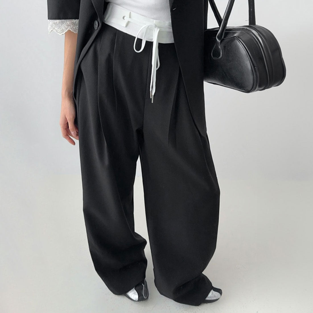 リアルスタイル REAL STYLE ワイドパンツ スラックス レディース 仕事 オフィス 春 夏 秋 薄手 セットアップ 涼しい ウエストゴム タック きれいめ バイカラー 韓国 韓国ファッション チンチャコリア （ブラック） ブラック