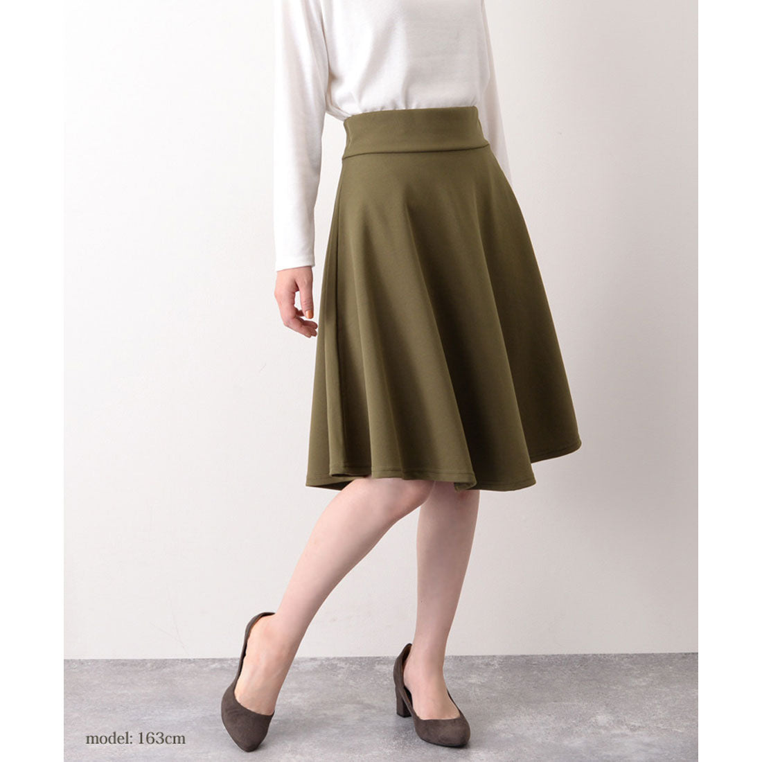 リアルスタイル REAL STYLE フレアスカート 膝丈 オフィス ウエストゴム 秋 黒 ミモレ丈 レディース Aライン 無地 ひざ丈