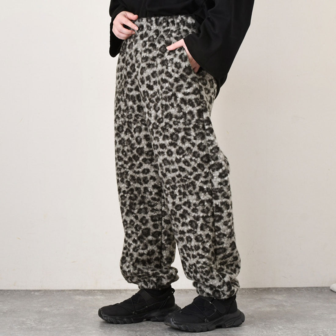 リアルスタイル REAL STYLE ジョガーパンツ レディース 秋 冬 裏起毛 ボア ブークレ レオパード 防寒 あったか おしゃれ 部屋着 ウエストゴム ボトムス 長ズボン 韓国ファッション チンチャコリア （グレー） グレー