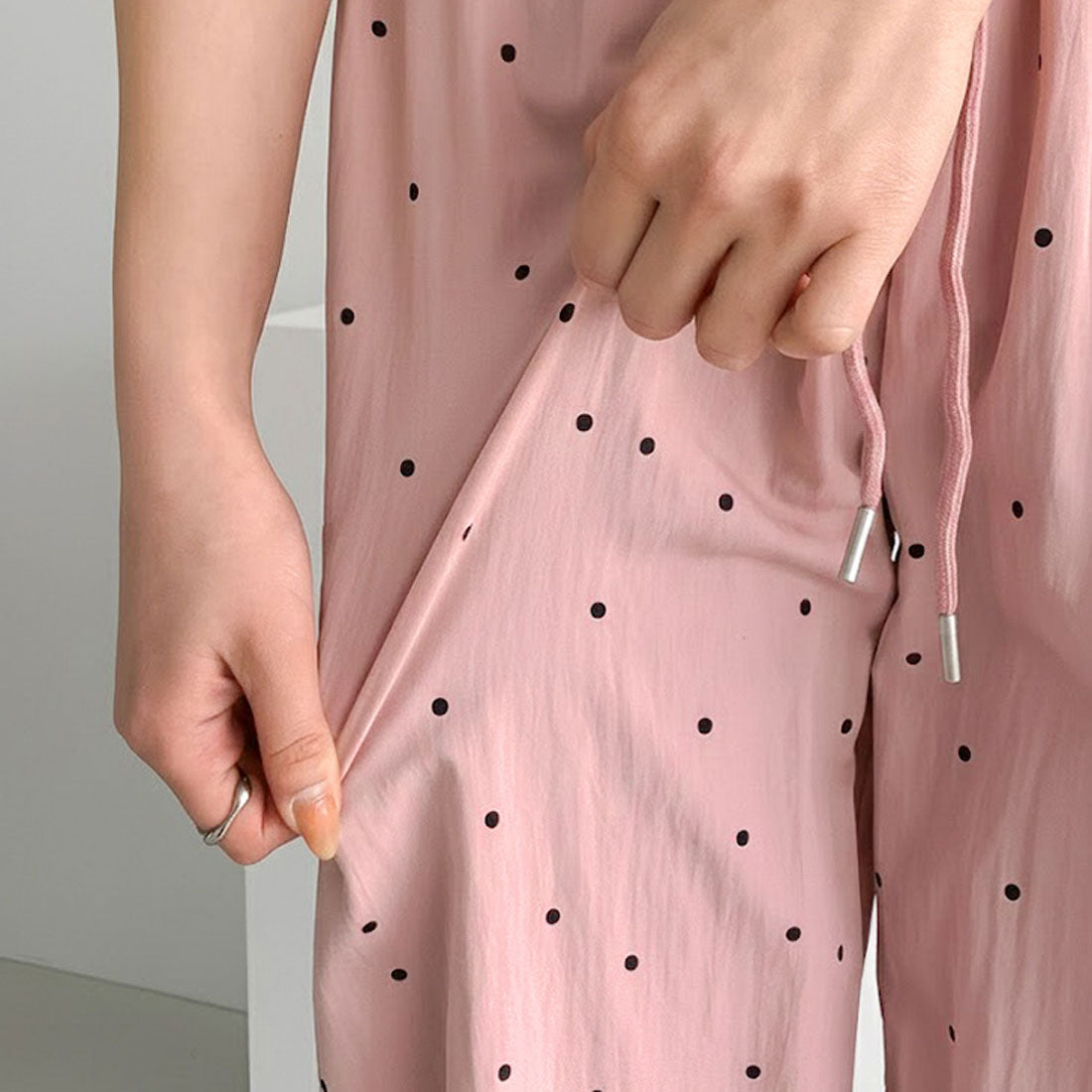 リアルスタイル REAL STYLE ワイドパンツ レディース 春 夏 ドット柄 丈長め 涼しい 薄手 速乾 ボトムス ズボン ゆったり 軽量 ウエストゴム ラフ 韓国 部屋着 （ピンク） ピンク
