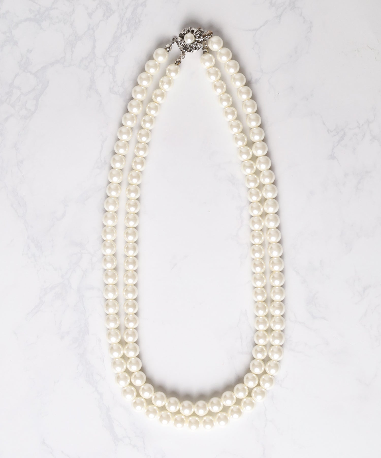 A.R.M.G ar/mg 18inch 8mmW glass pearl necklace