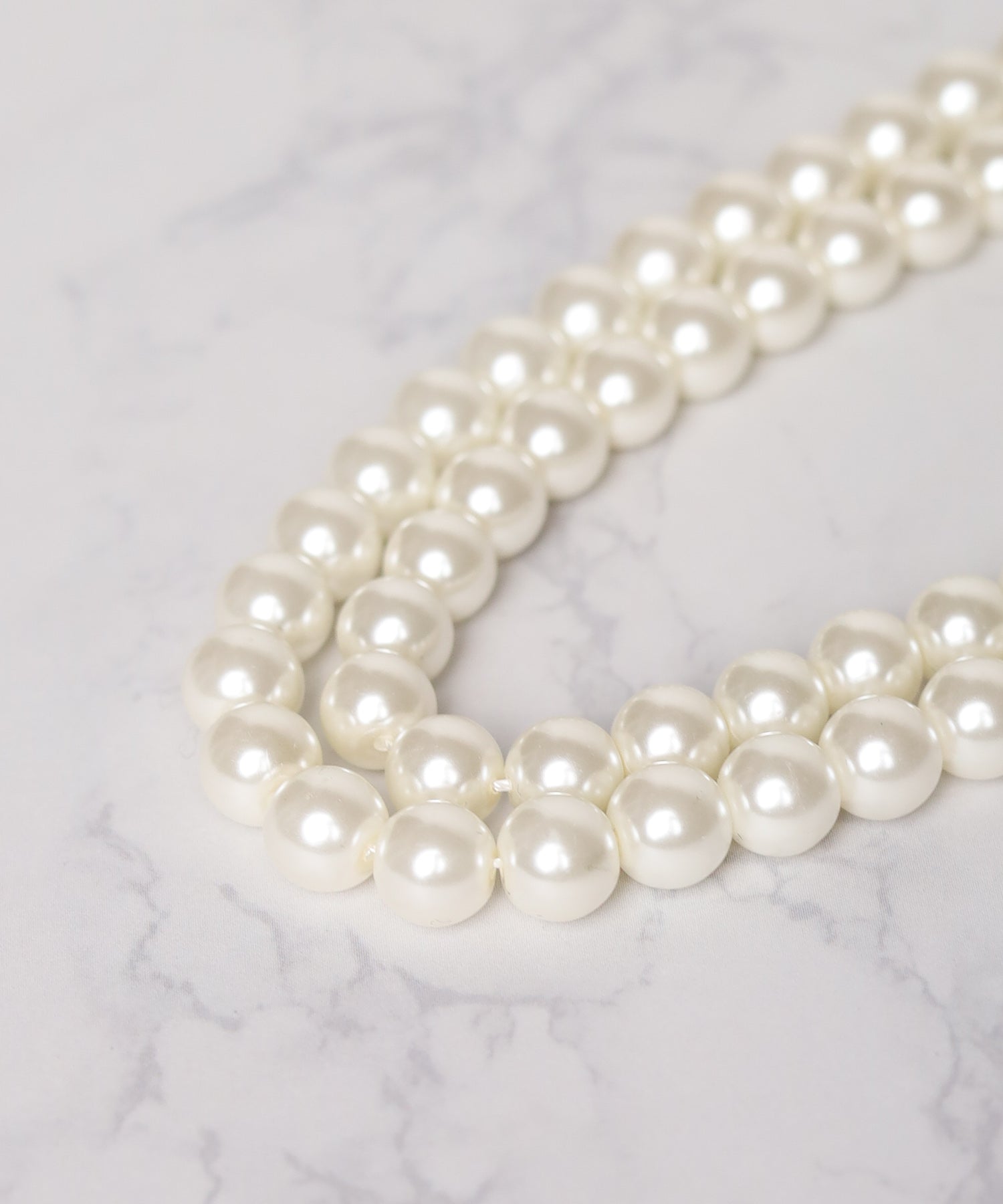 A.R.M.G ar/mg 18inch 8mmW glass pearl necklace