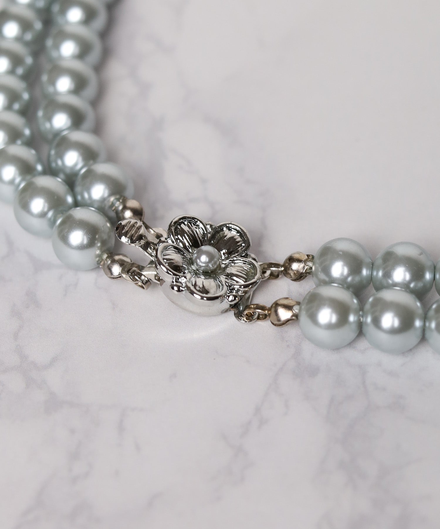 A.R.M.G ar/mg 18inch 8mmW glass pearl necklace