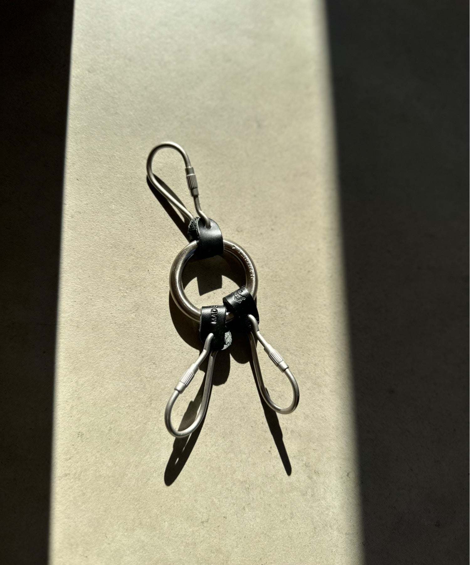 エーアールエムジー ar/mg IL BISONTE / イルビゾンテ / COWHIDE KEYRING / SKH002 （ブラック） ブラック