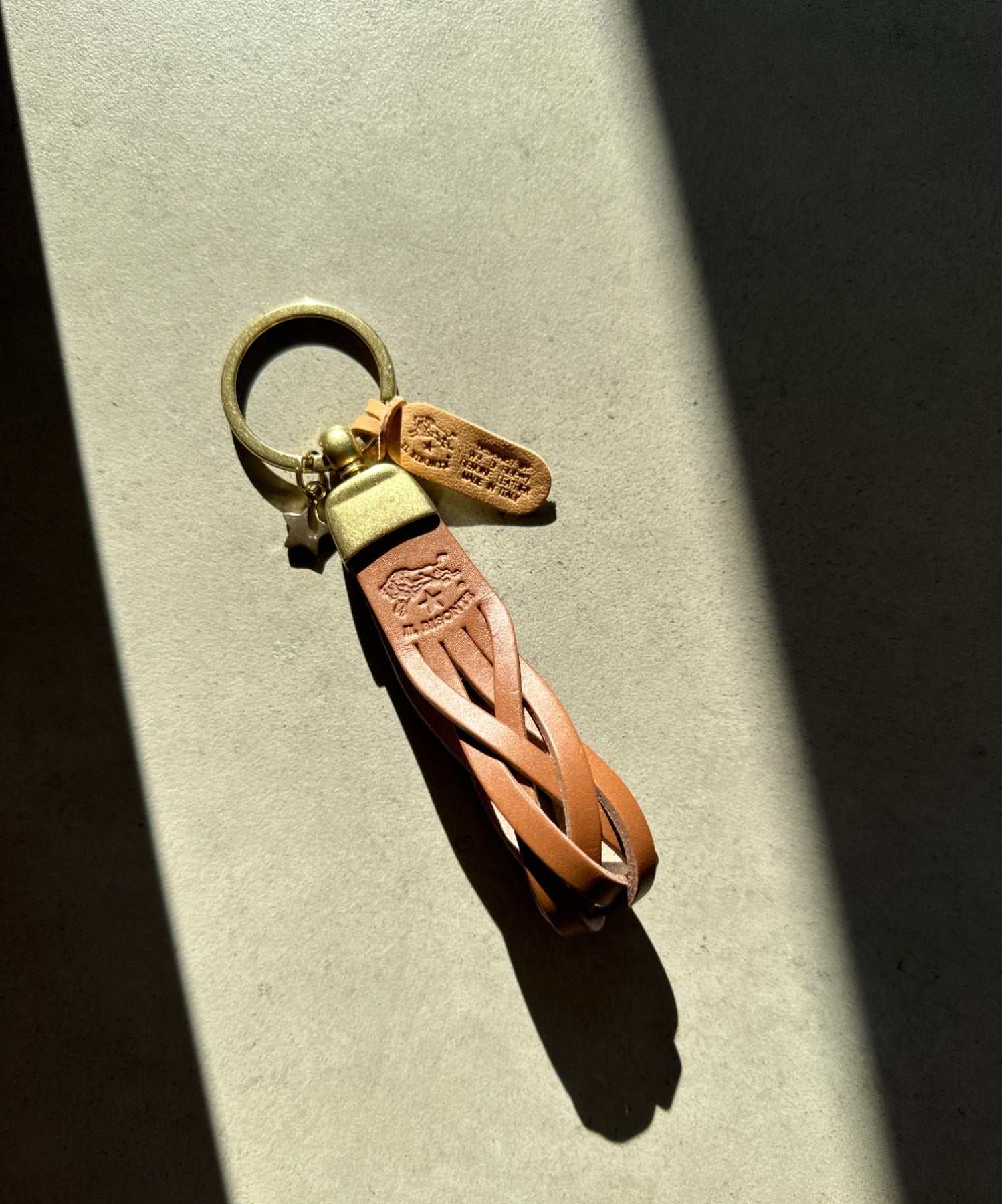 エーアールエムジー ar/mg IL BISONTE / イルビゾンテ / レザーキーリング COWHIDE KEYRING / SKH040 （イエロー） イエロー