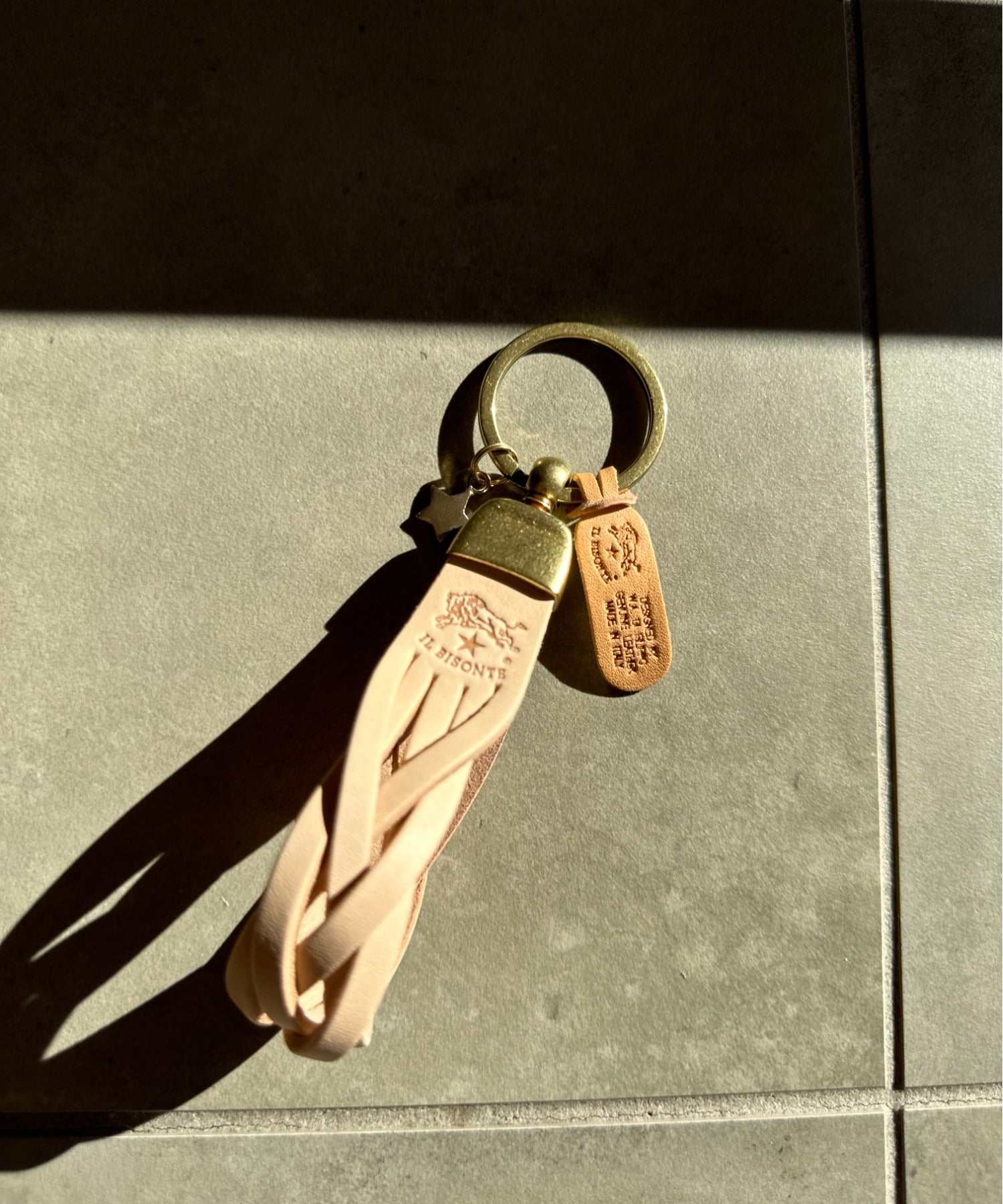 エーアールエムジー ar/mg IL BISONTE / イルビゾンテ / レザーキーリング COWHIDE KEYRING / SKH040 （イエロー） イエロー