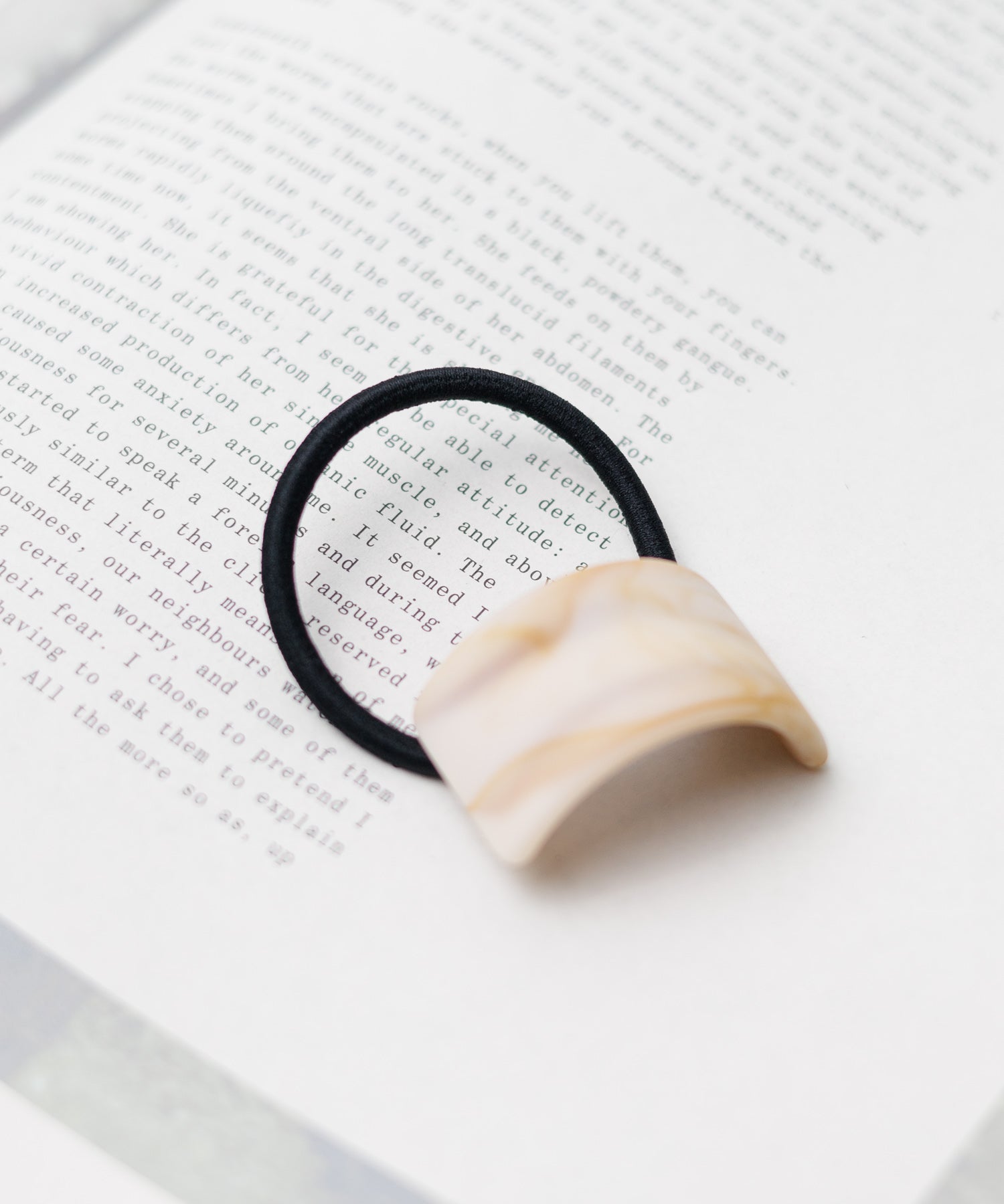 エーアールエムジー ar/mg マーブルプレートヘアゴム （ブラウン） ブラウン