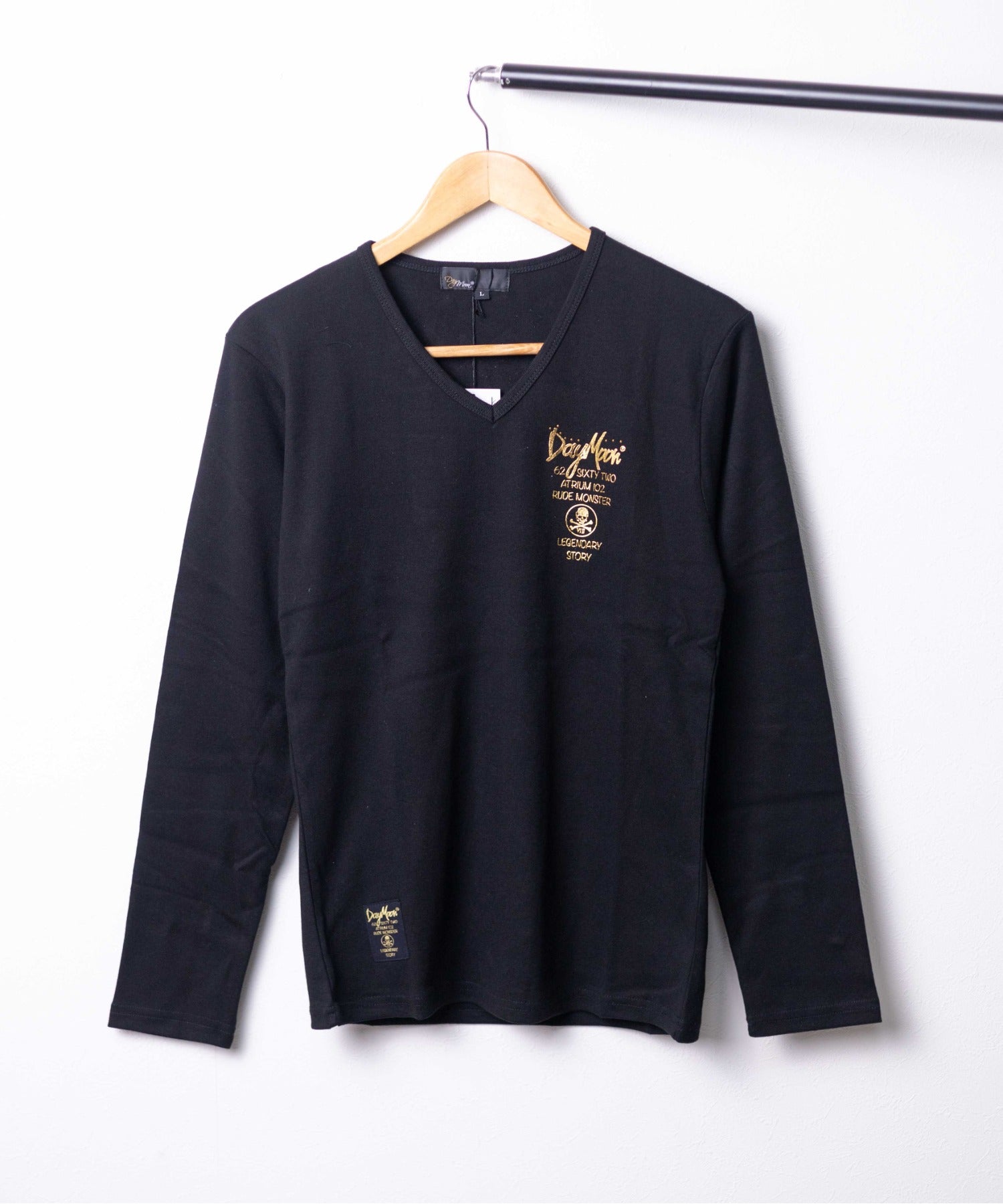 エーアールエムジー ar/mg 【Day Moon】バックプリントVネックL/S-T （ブラック） ブラック