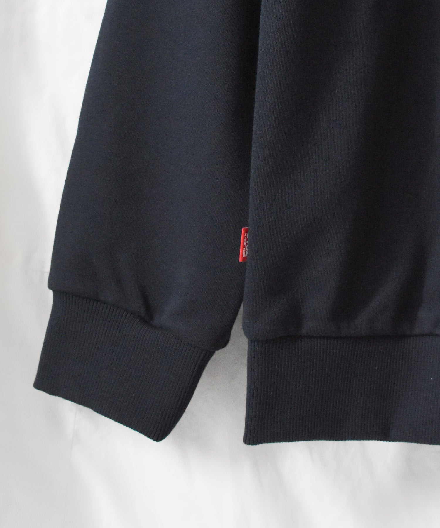 AR/MG 【73】【TNS1705-2】【it】【SY32 by SWEET YEARS】REGULAR P/O CREW