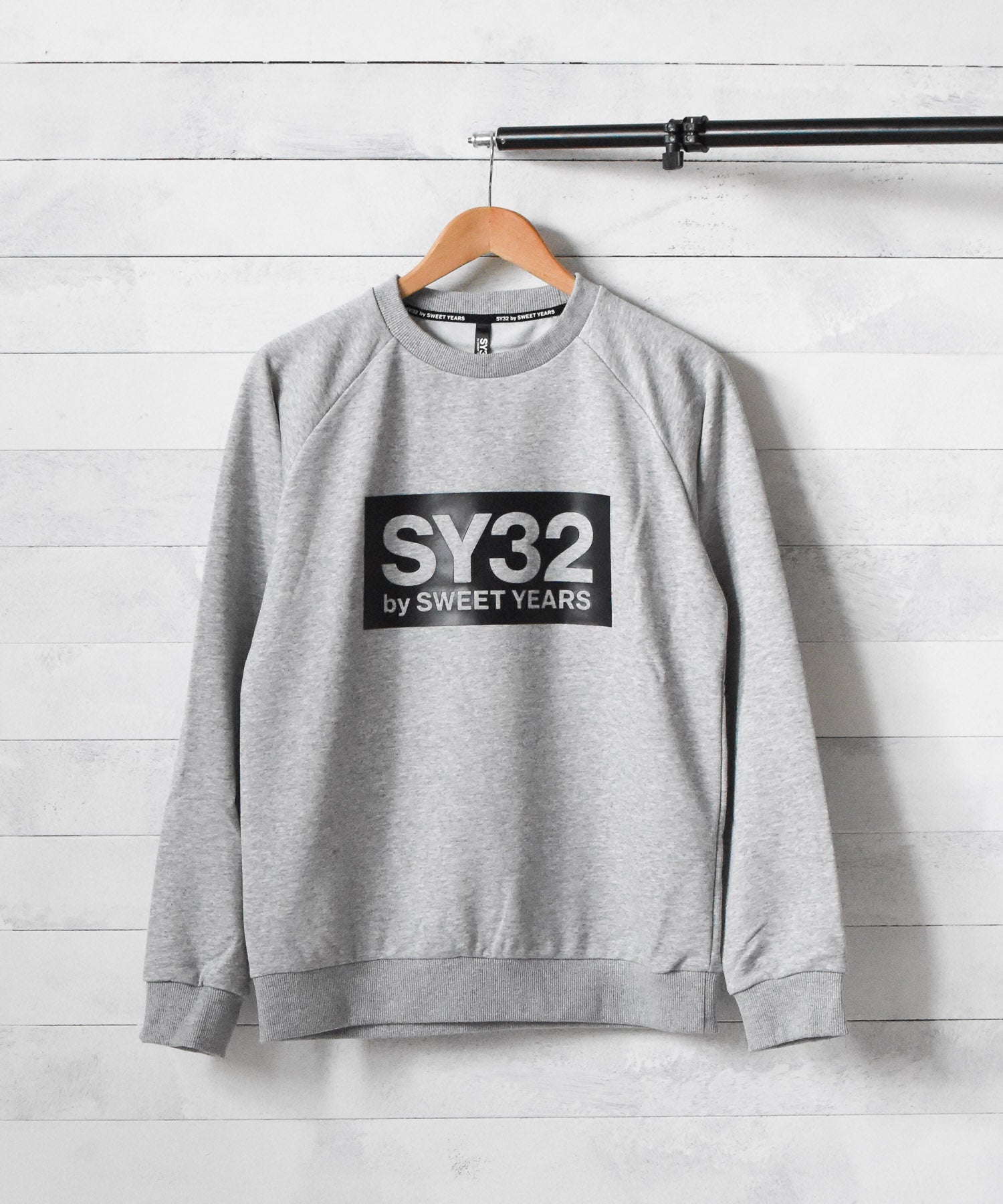 AR/MG 【73】【TNS1705-2】【it】【SY32 by SWEET YEARS】REGULAR P/O CREW