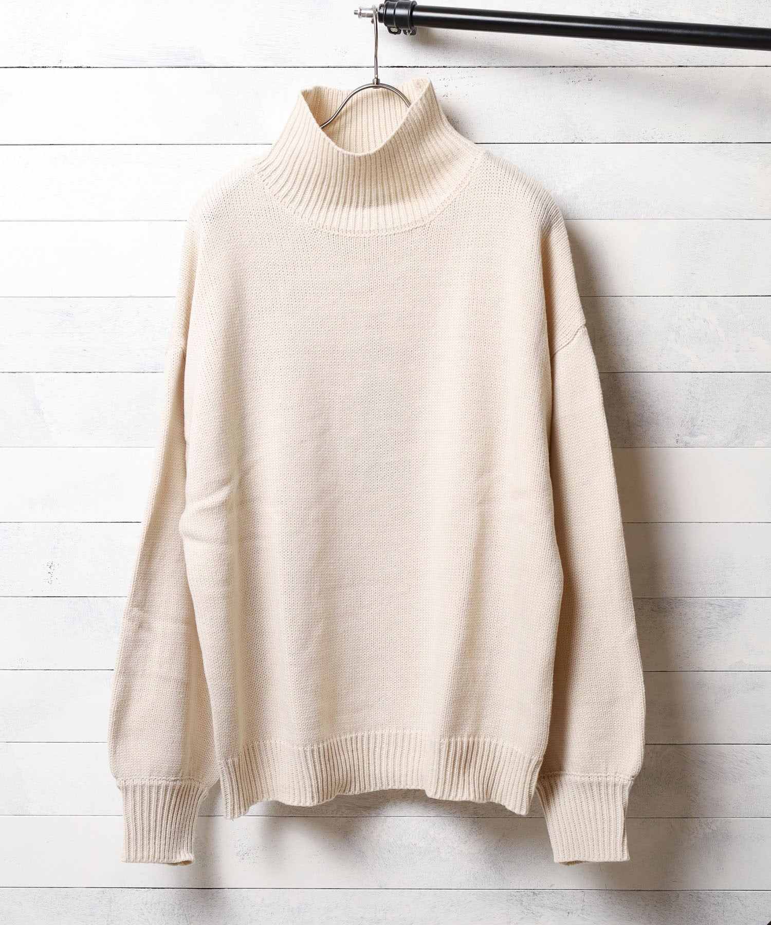 AR-MG Bling Leads 5 Gauge Oversized High Neck Knit