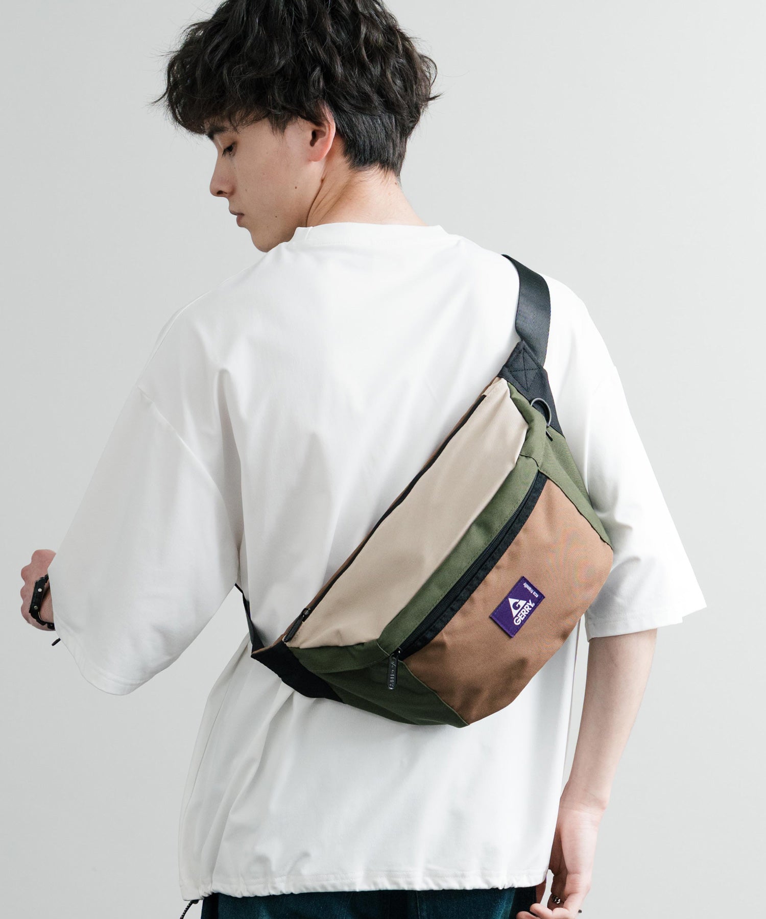 ロッキーモンロー Rocky Monroe GERRY ジェリー ウエストバッグ クロス メンズ レディース サブ ボディ スリング ショルダー 斜め掛け  鞄 撥水 軽量 ロゴ 大容量 14494 （81.チャコールグレー） 81.チャコールグレー