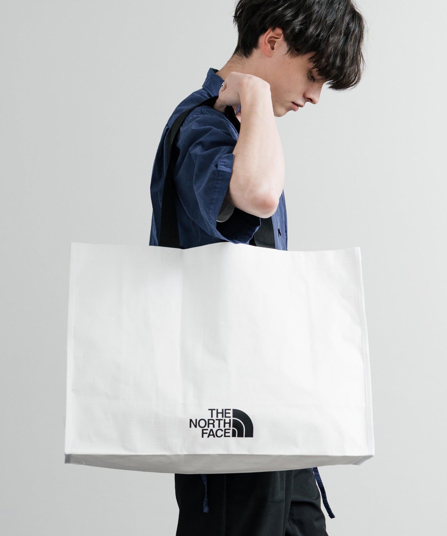 ロッキーモンロー Rocky Monroe THE NORTH FACE ザ・ノースフェイス 韓国 エコバッグ ターポリン メンズ レディース トート 大容量 肩掛け 鞄 ロゴ 旅行 超軽量 14885 （ホワイト） ホワイト