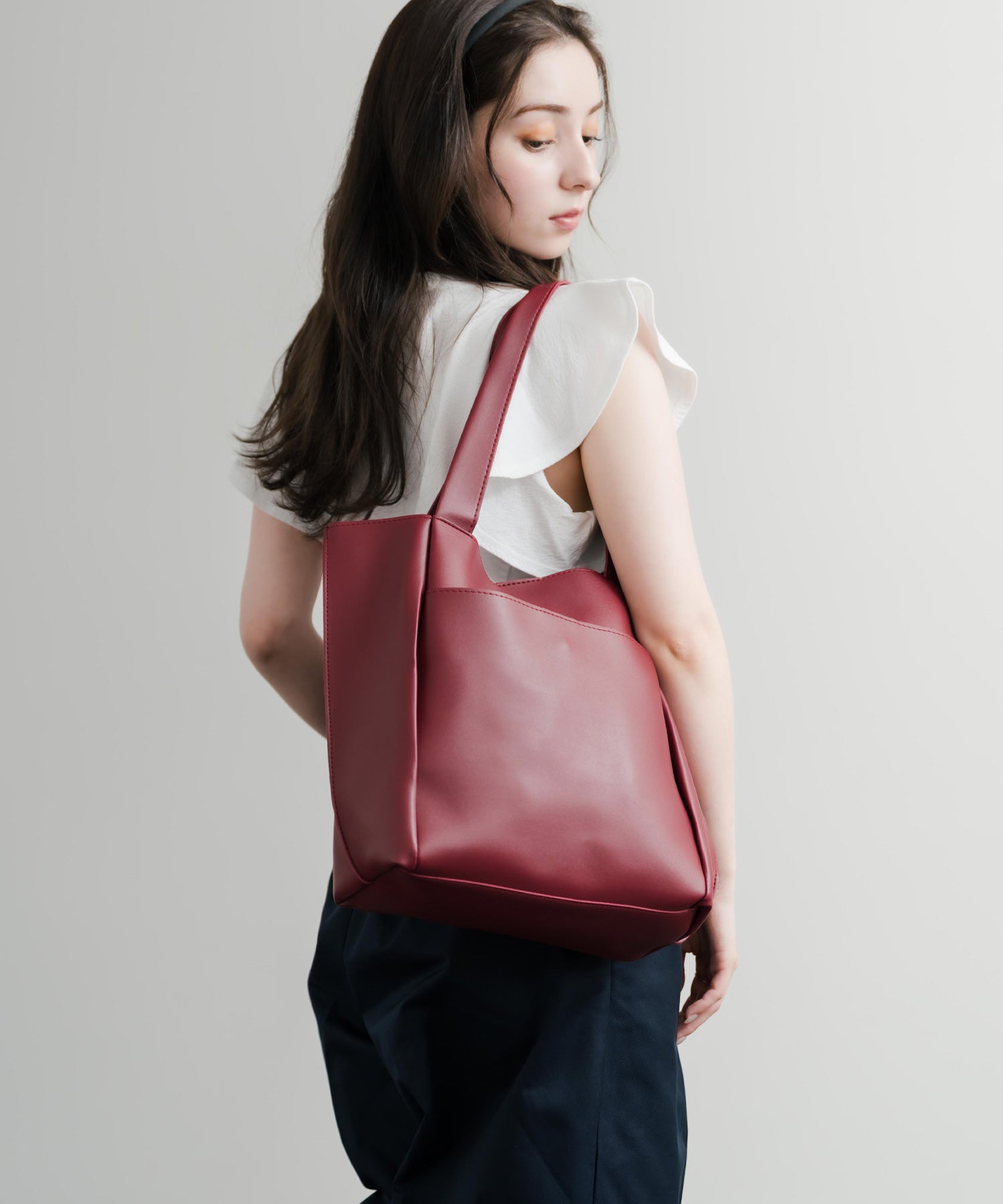 ロッキーモンロー Rocky Monroe トートバッグ 肩掛け ポーチ メンズ レディース フェイクレザー PU 合成皮革 ショルダー 手提げ サブ 鞄 A4収納 モード シンプル 14772 （ベージュ） ベージュ