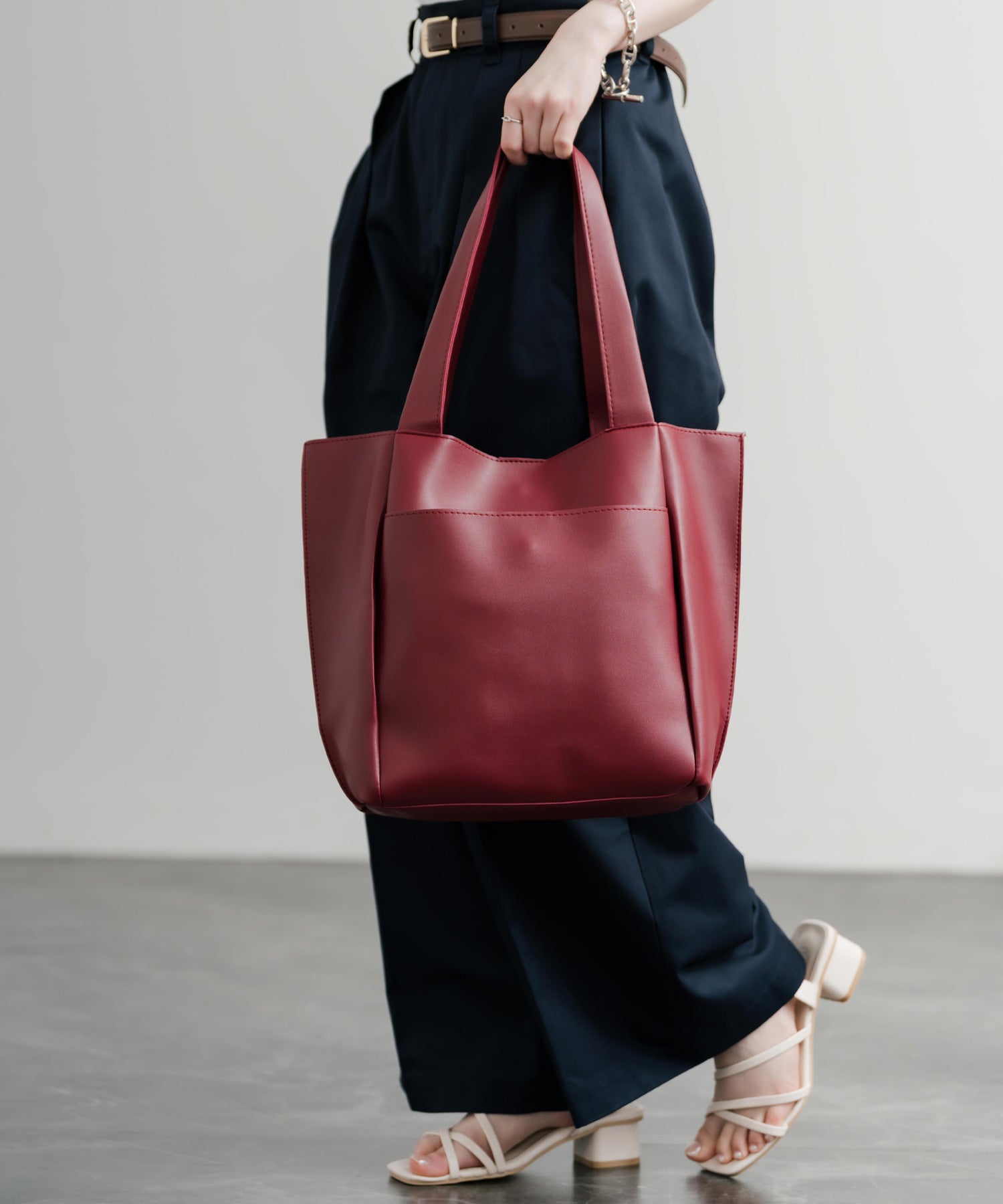 ロッキーモンロー Rocky Monroe トートバッグ 肩掛け ポーチ メンズ レディース フェイクレザー PU 合成皮革 ショルダー 手提げ サブ 鞄 A4収納 モード シンプル 14772 （ベージュ） ベージュ