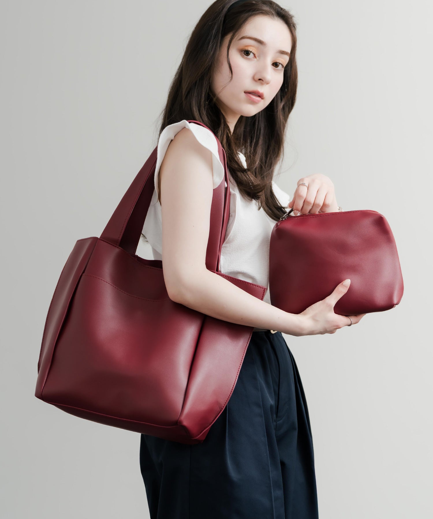 ロッキーモンロー Rocky Monroe トートバッグ 肩掛け ポーチ メンズ レディース フェイクレザー PU 合成皮革 ショルダー 手提げ サブ 鞄 A4収納 モード シンプル 14772 （ワインレッド） ワインレッド