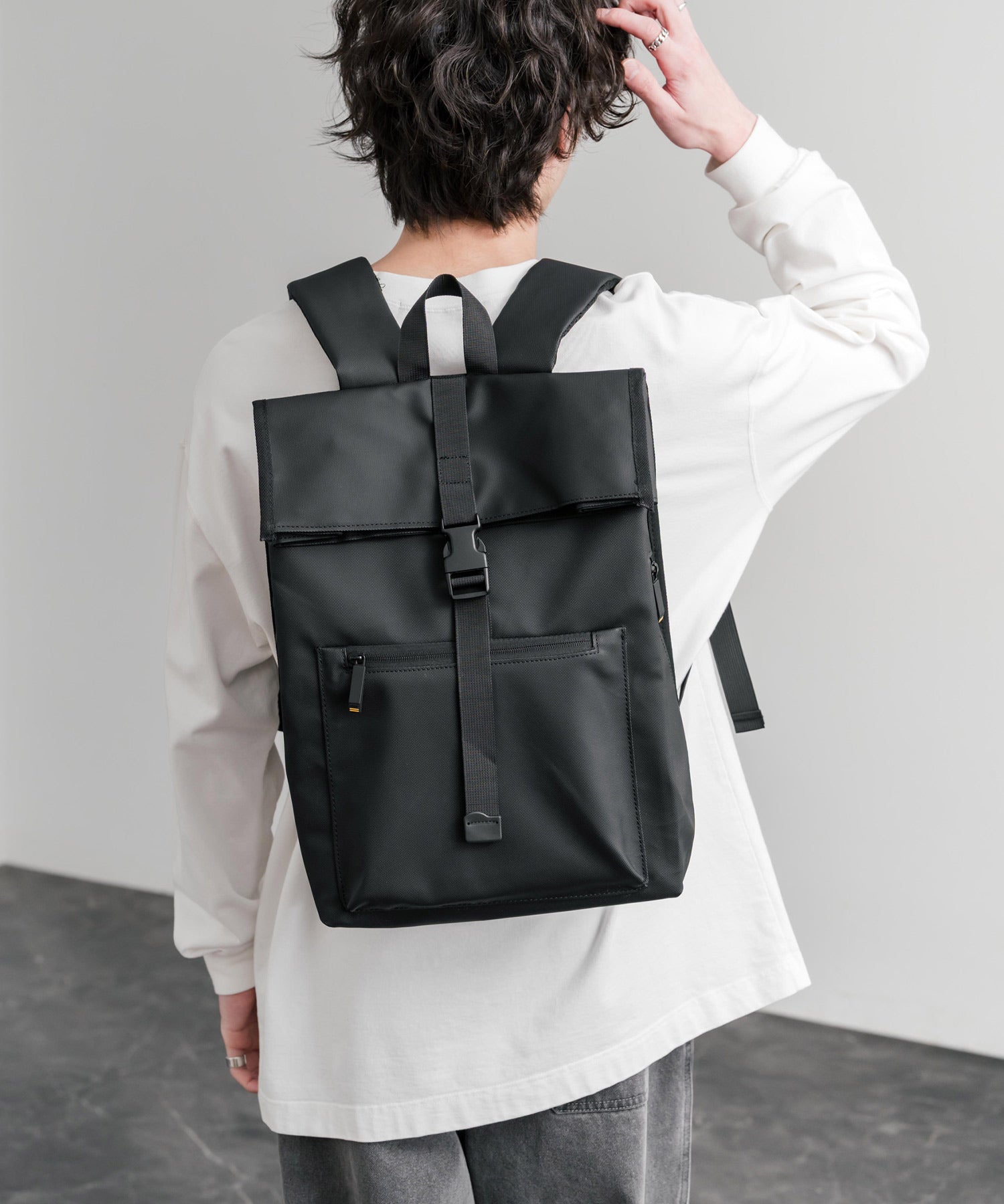 ロッキーモンロー Rocky Monroe デイパック バックパック リュック ロールトップ メンズ レディース 鞄 A4収納 大容量 カジュアル ストリート シンプル スポーツ アウトドア 15512 （ブラック） ブラック