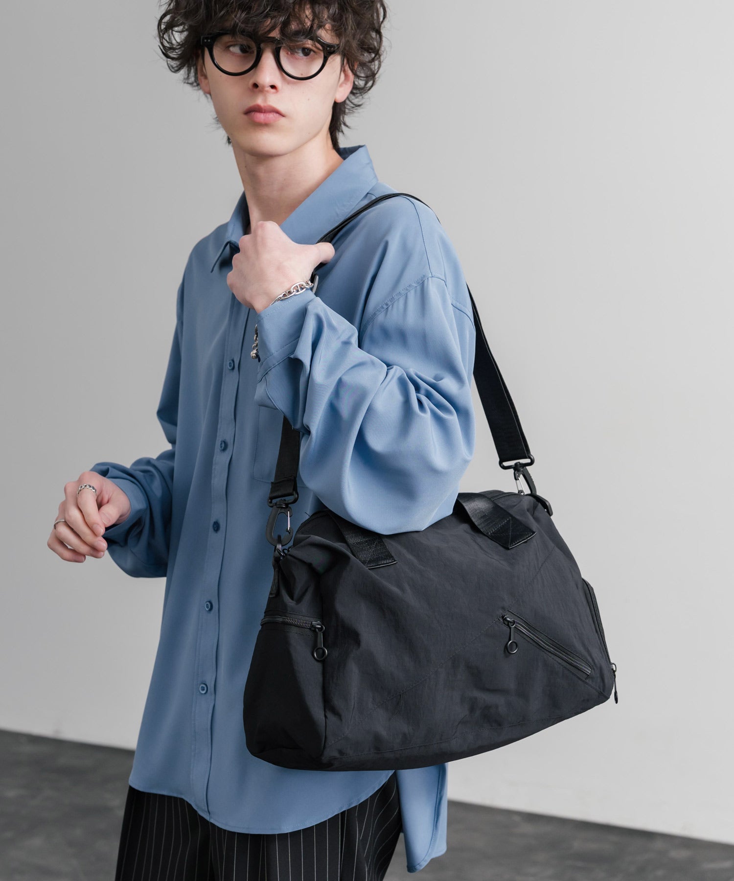 ロッキーモンロー Rocky Monroe ボストンバッグ 2WAY ショルダー ハンドル 大容量 メンズ レディース サブ キャリーオンベルト 肩掛け 斜め掛け 鞄 A4 軽量 無地  15508 （グリーン） グリーン