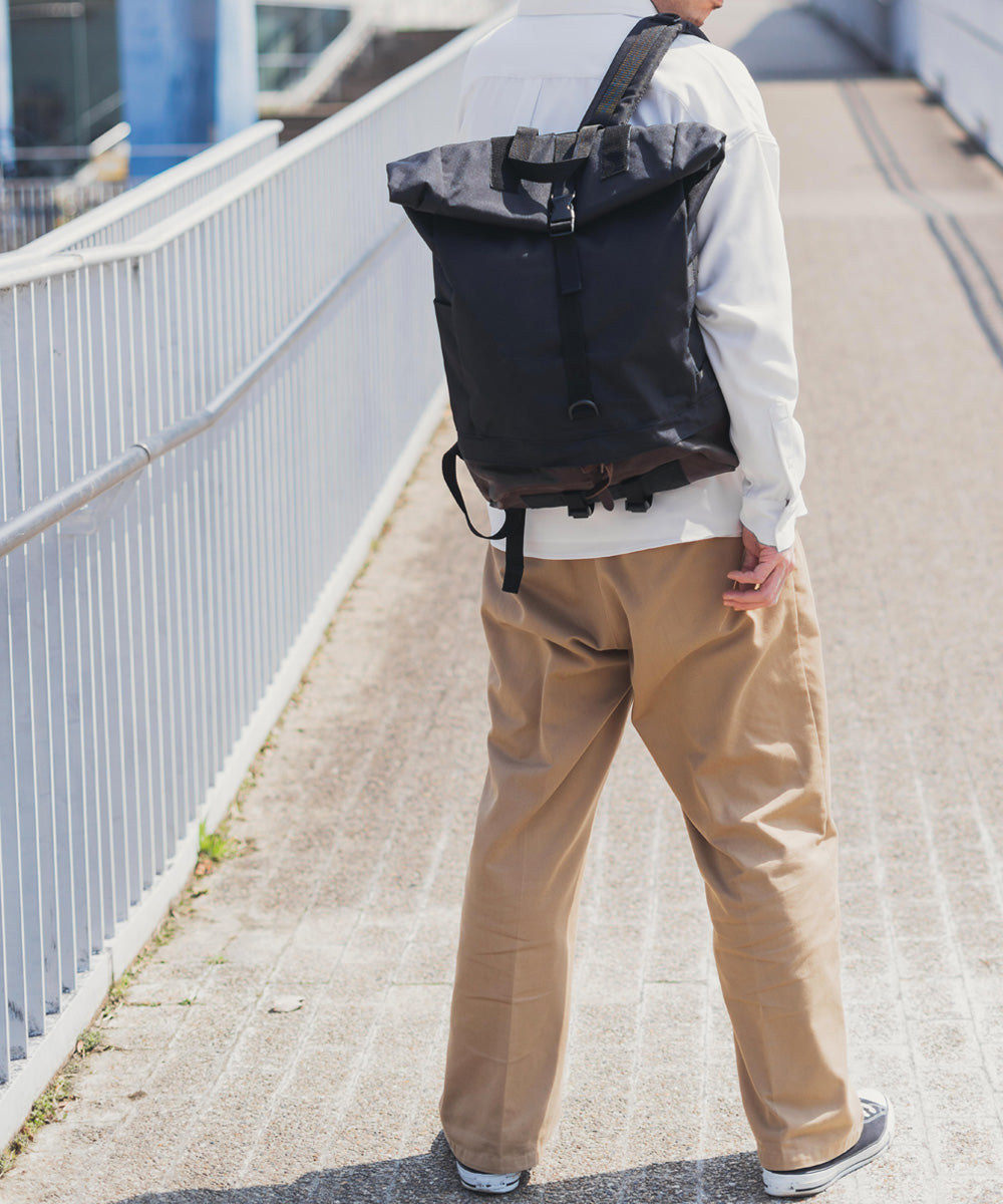 ロッキーモンロー Rocky Monroe リュック バックパック メンズ バッグ 鞄 大容量 本革 牛革 レザー コーデュラ610P ロールトップ カジュアル アウトドア 旅行 通勤 通学 日本製 国産 （ブラック） ブラック