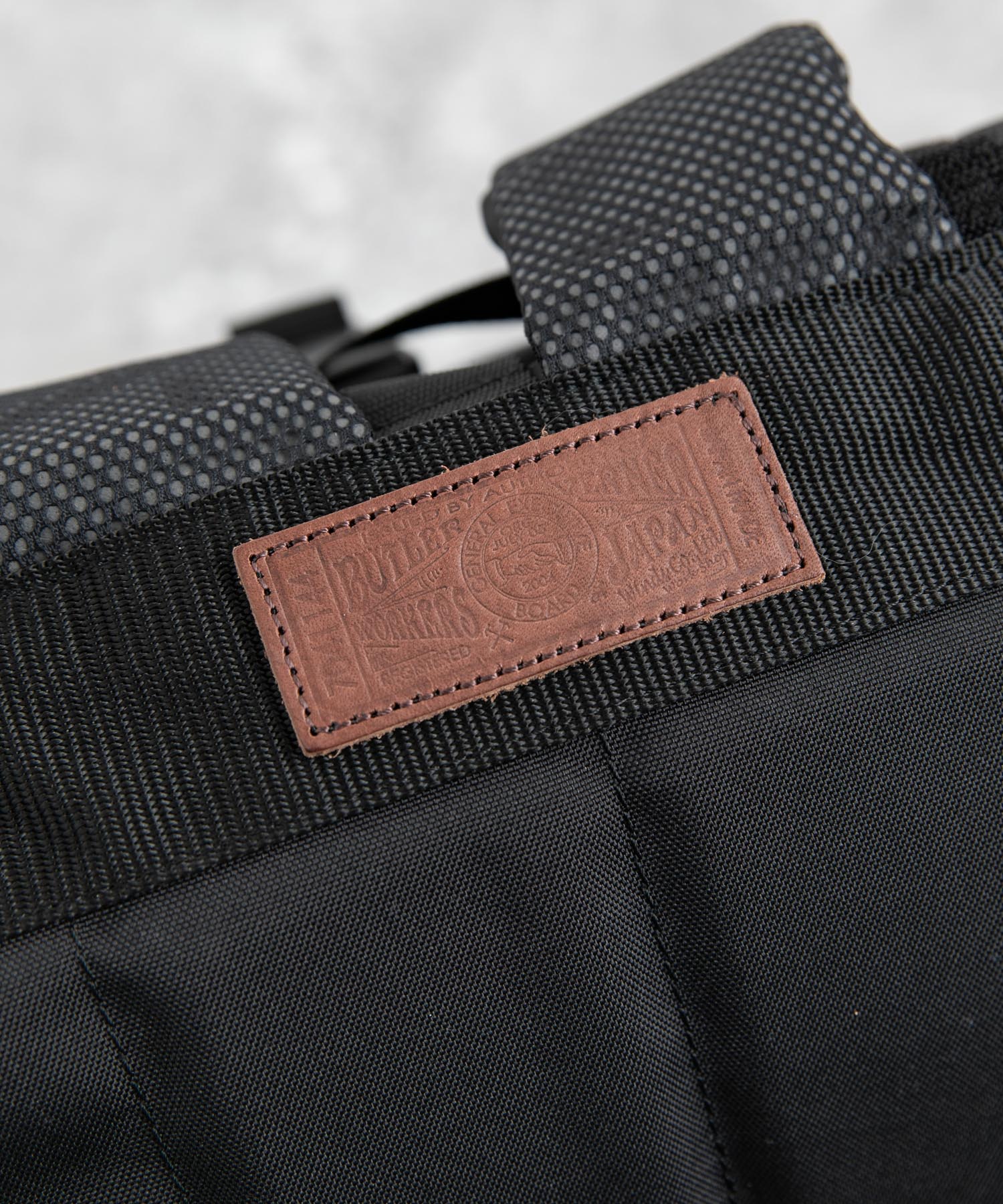 ロッキーモンロー Rocky Monroe リュック バックパック メンズ バッグ 鞄 大容量 本革 牛革 レザー コーデュラ610P ロールトップ カジュアル アウトドア 旅行 通勤 通学 日本製 国産 （ブラック） ブラック