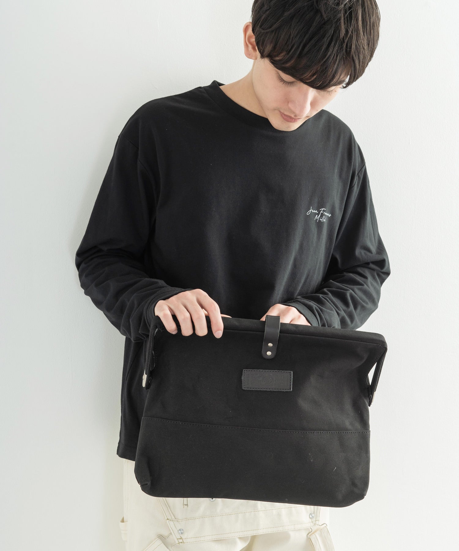 ロッキーモンロー Rocky Monroe クラッチバッグ メンズ レディース 鞄 口枠 日本製 国産 カジュアル シンプル キャンバス 綿 コットン 収納力抜群 散歩 PC タブレット がま口 Butl （ネイビー×キナリ） ネイビー×キナリ