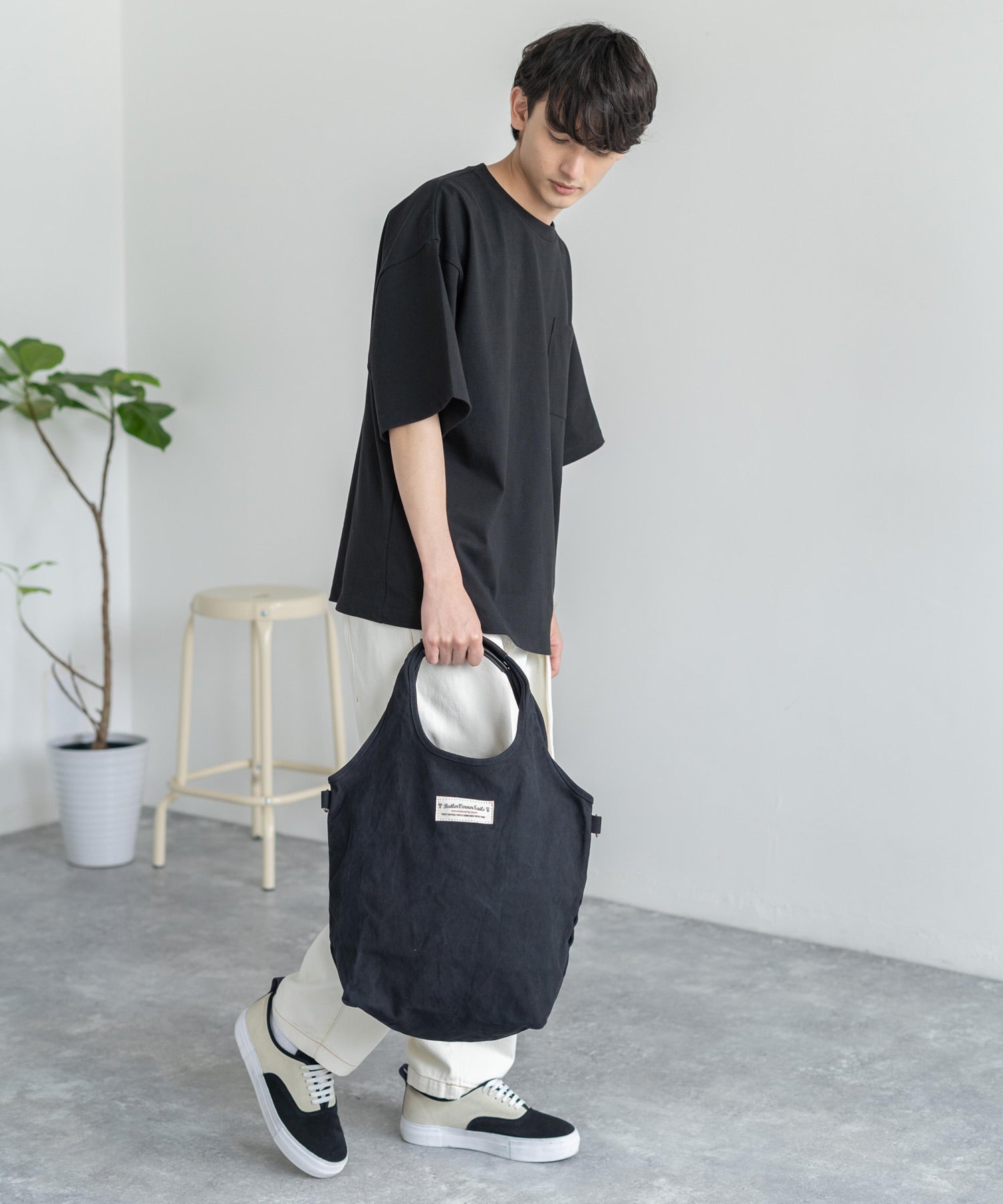 ロッキーモンロー Rocky Monroe ショルダーバッグ トートバッグ メンズ 鞄 手提げ 肩掛け 牛革 キャンバス 大容量 A4 2WAY カジュアル 無地 シンプル 6号帆布 レザー 反応染め 通 （キャメル） キャメル