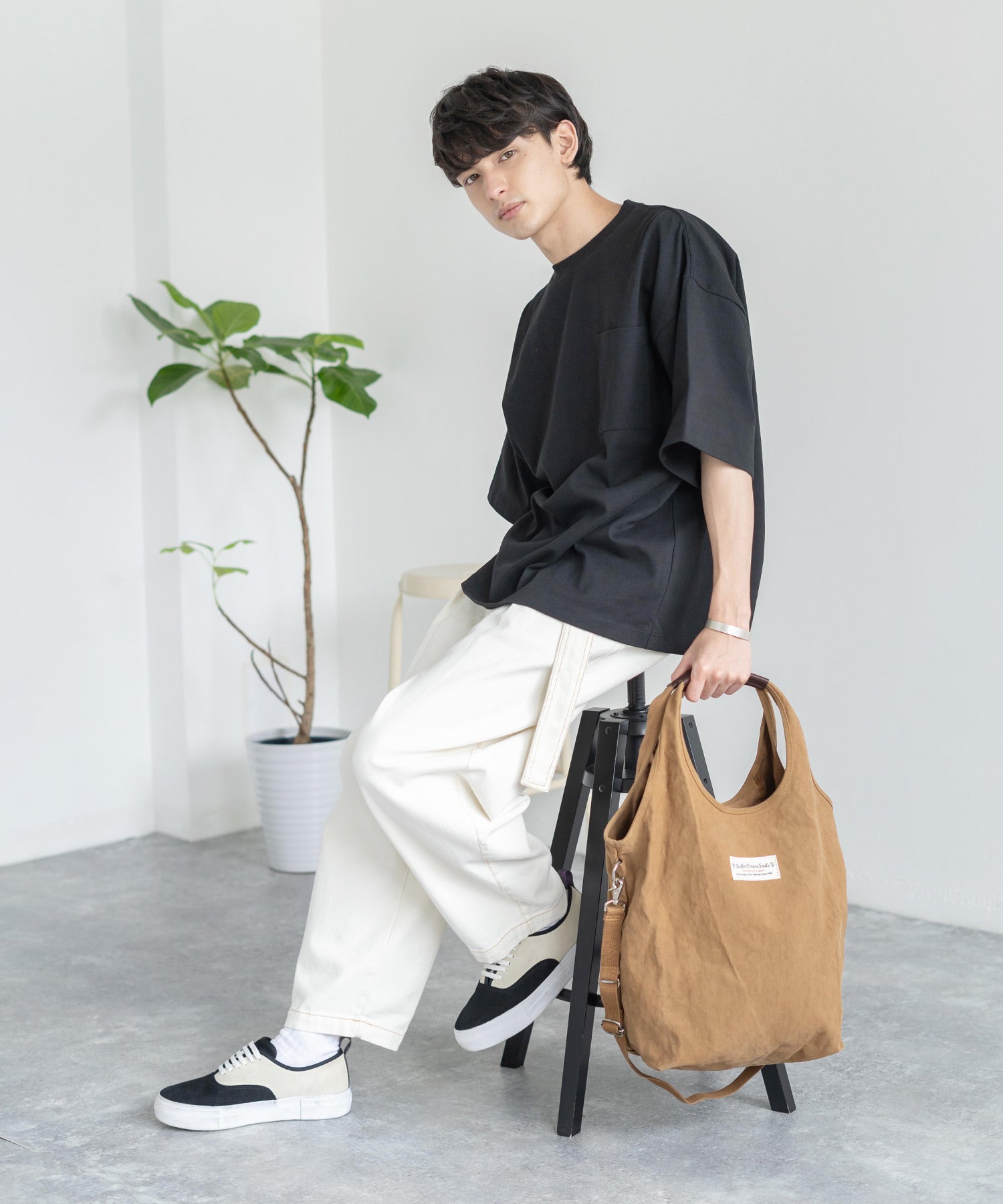 ロッキーモンロー Rocky Monroe ショルダーバッグ トートバッグ メンズ 鞄 手提げ 肩掛け 牛革 キャンバス 大容量 A4 2WAY カジュアル 無地 シンプル 6号帆布 レザー 反応染め 通 （キャメル） キャメル