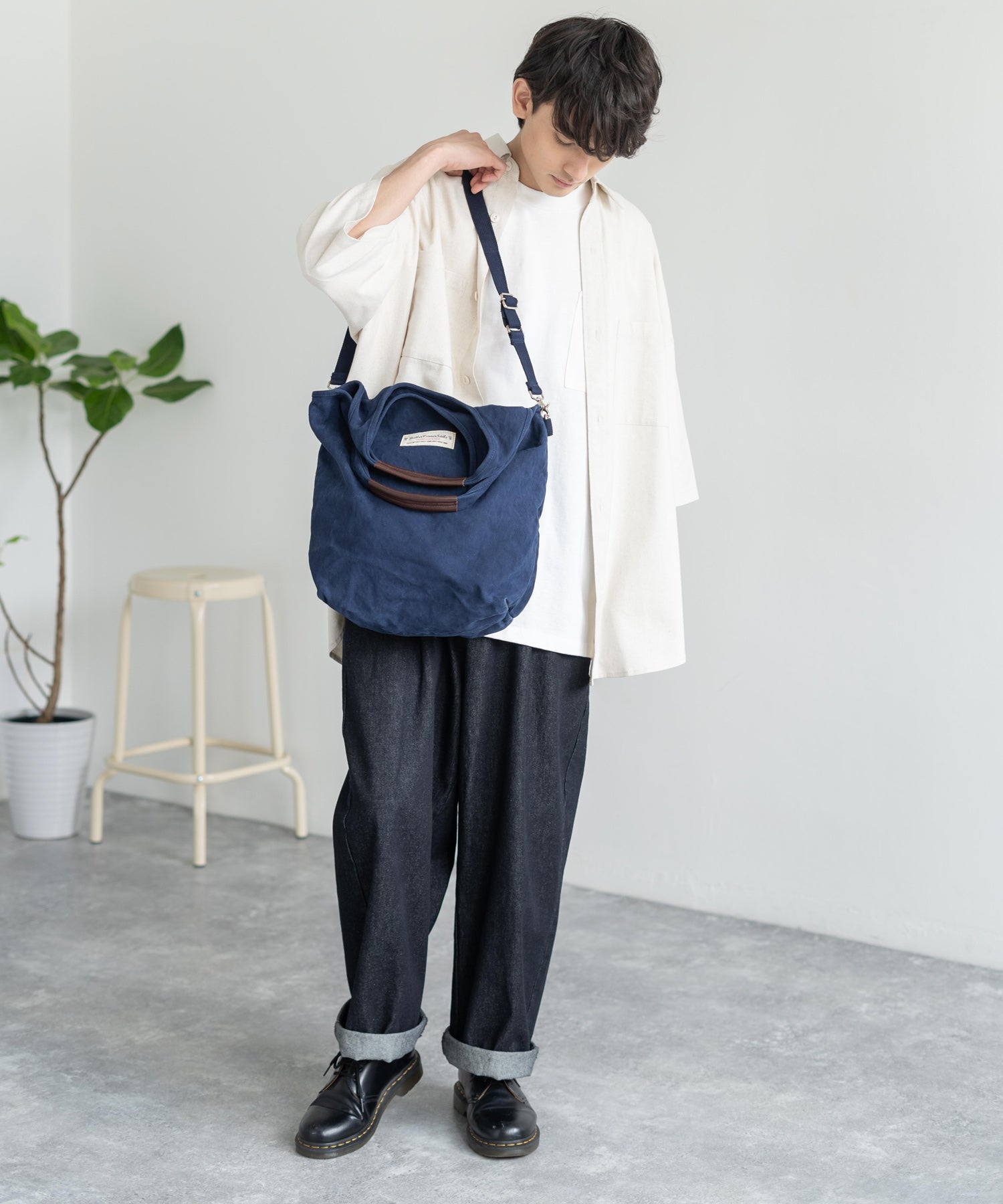 ロッキーモンロー Rocky Monroe ショルダーバッグ トートバッグ メンズ 鞄 手提げ 肩掛け 牛革 キャンバス 大容量 A4 2WAY カジュアル 無地 シンプル 6号帆布 レザー 反応染め 通 （キャメル） キャメル