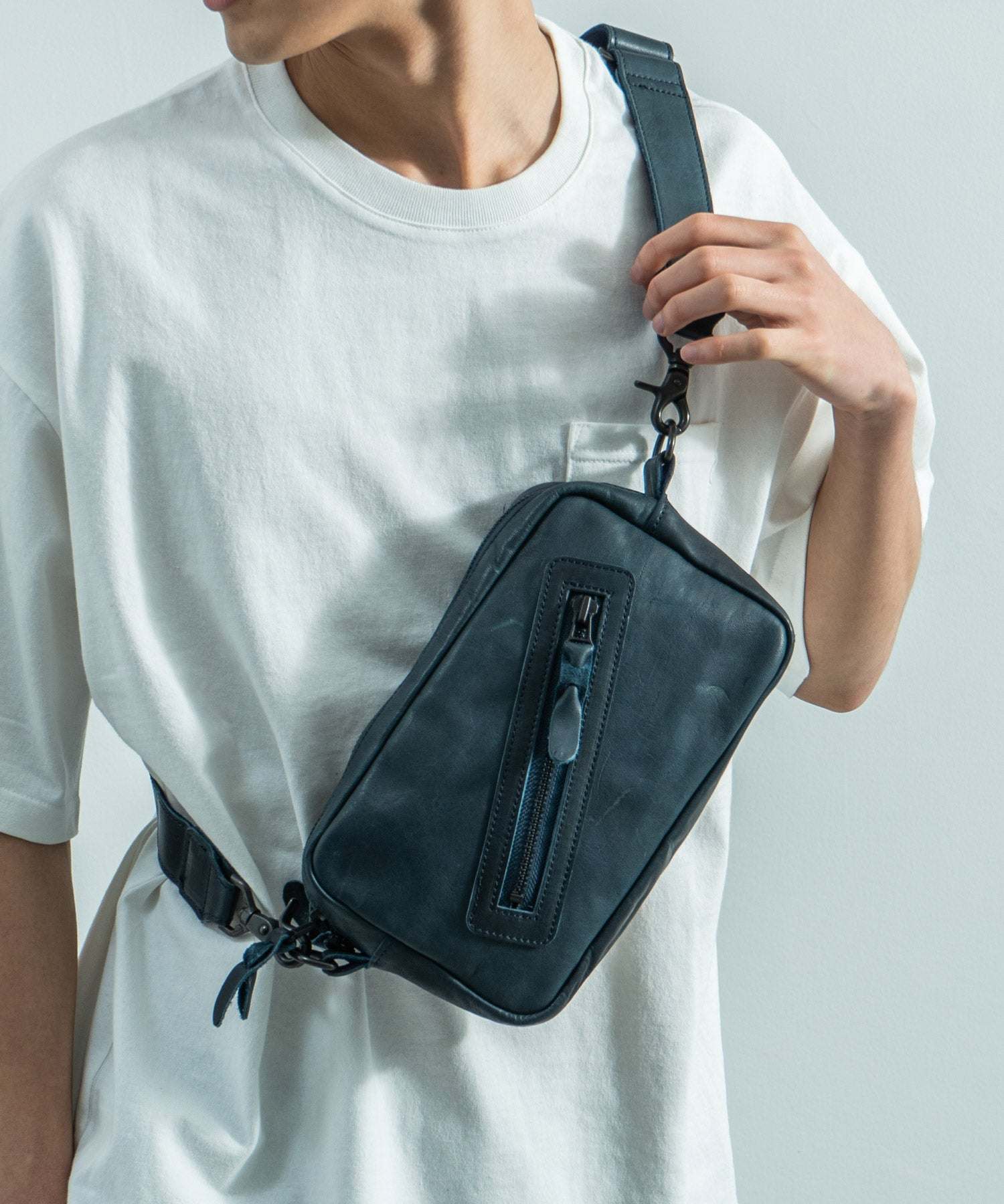 ロッキーモンロー Rocky Monroe ショルダーバッグ クラッチ バッグイン メンズ 馬革 皮 ホースレザー サコッシュ 日本製 国産 2WAY お出かけ レジャー プレゼント ギフト 素上げ 斜め