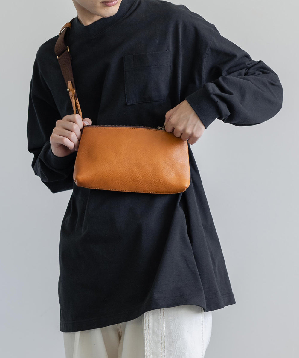 ロッキーモンロー Rocky Monroe ショルダーバッグ メッセンジャー ミニ メンズ 本革 牛革 タンニングレザー ヌメ革 斜めがけ 鞄 2WAY ポーチ クラッチ ボディ クーリエ ワンショルダー