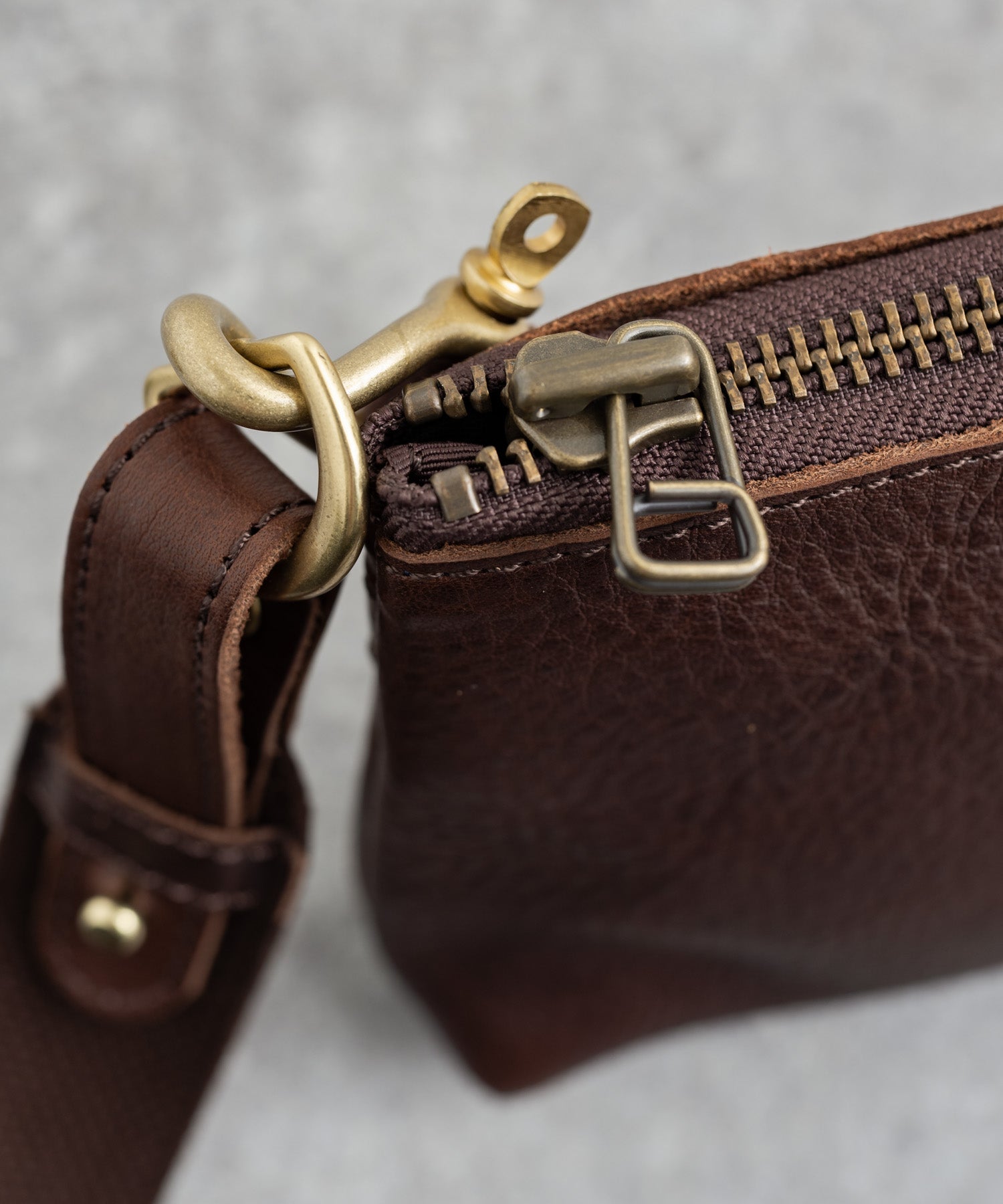 ロッキーモンロー Rocky Monroe ショルダーバッグ メッセンジャー ミニ メンズ 本革 牛革 タンニングレザー ヌメ革 斜めがけ 鞄 2WAY ポーチ クラッチ ボディ クーリエ ワンショルダー