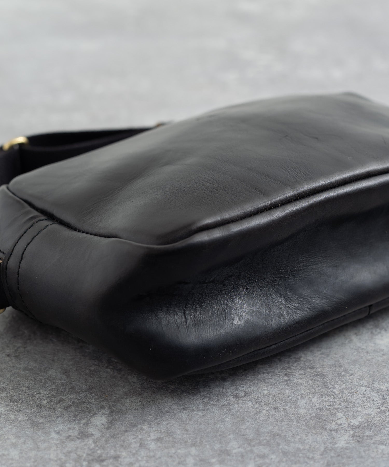ロッキーモンロー Rocky Monroe ショルダーバッグ メンズ 本革 ヌメ革 栃木レザー HORWEEN 斜めがけ 鞄 ミニ ボディバッグ 2WAY ポーチ クラッチ ワンショルダー スクエア 軽量