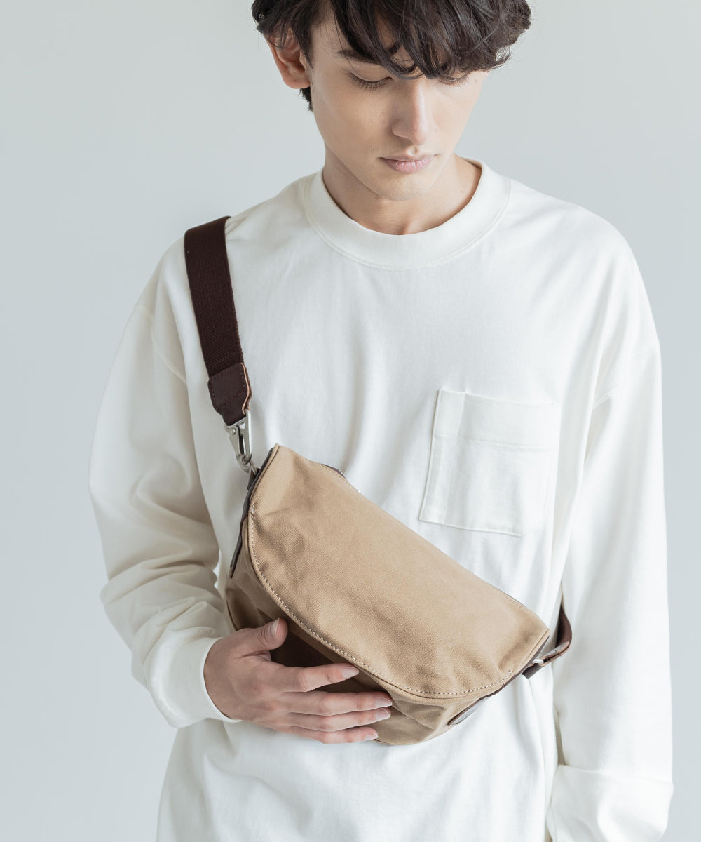 ロッキーモンロー Rocky Monroe ショルダーバッグ メンズ レディース レザー 日本製 斜め掛け 国産 10号キャンバス 撥水 パラフィン ミニサイズ ポーチ 肩がけ 本革 牛革 フェス お出か （ベージュ） ベージュ