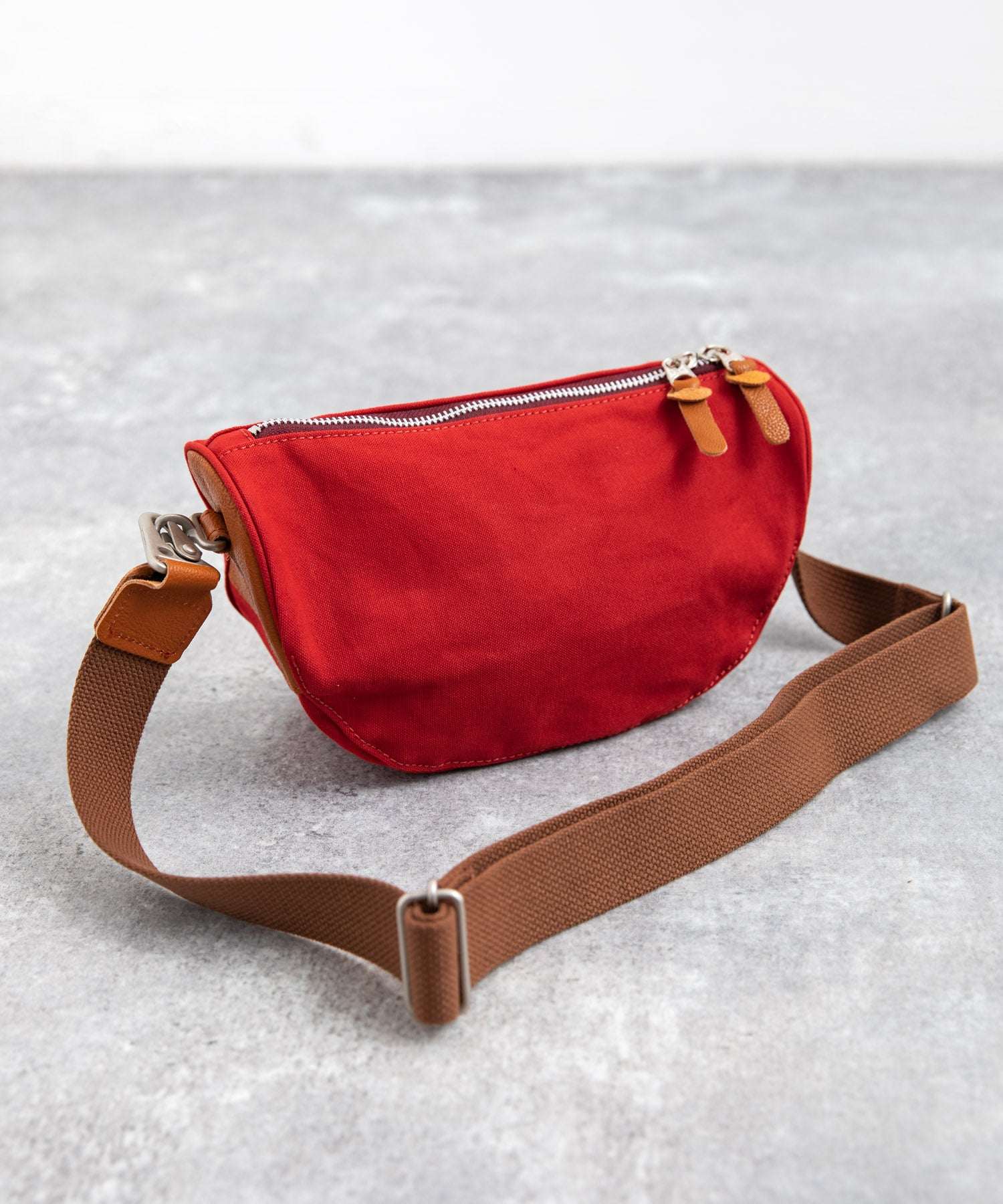 ロッキーモンロー Rocky Monroe ショルダーバッグ メンズ レディース レザー 日本製 斜め掛け 国産 10号キャンバス 撥水 パラフィン ミニサイズ ポーチ 肩がけ 本革 牛革 フェス お出か （ベージュ） ベージュ