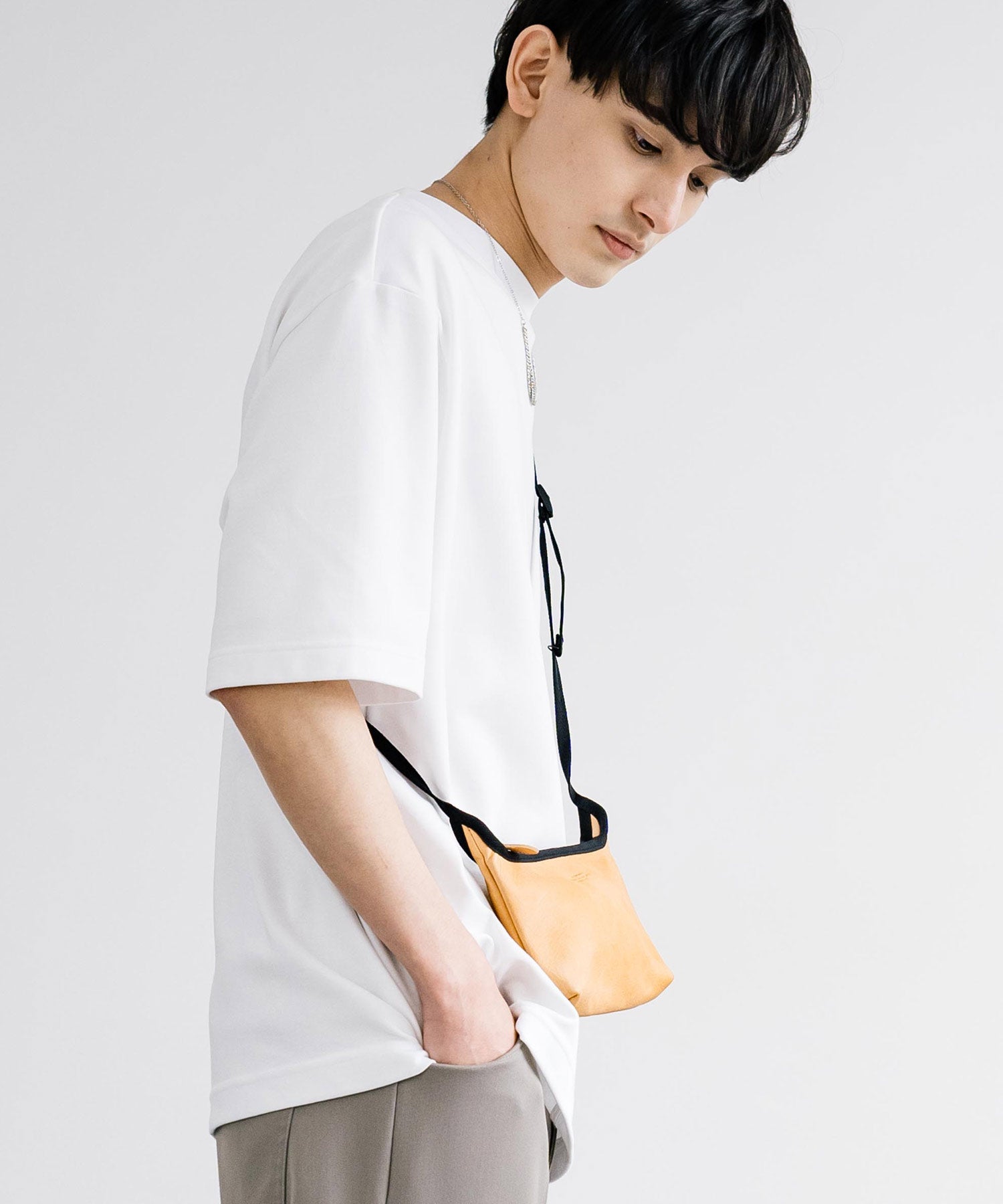 Rocky Monroe Shoulder Bag Pouch for Men and Women, Horse Leather, Compact, Outing, Leisure, Present, Gift, Crossbody, Shoulder Carry, Simple, Day