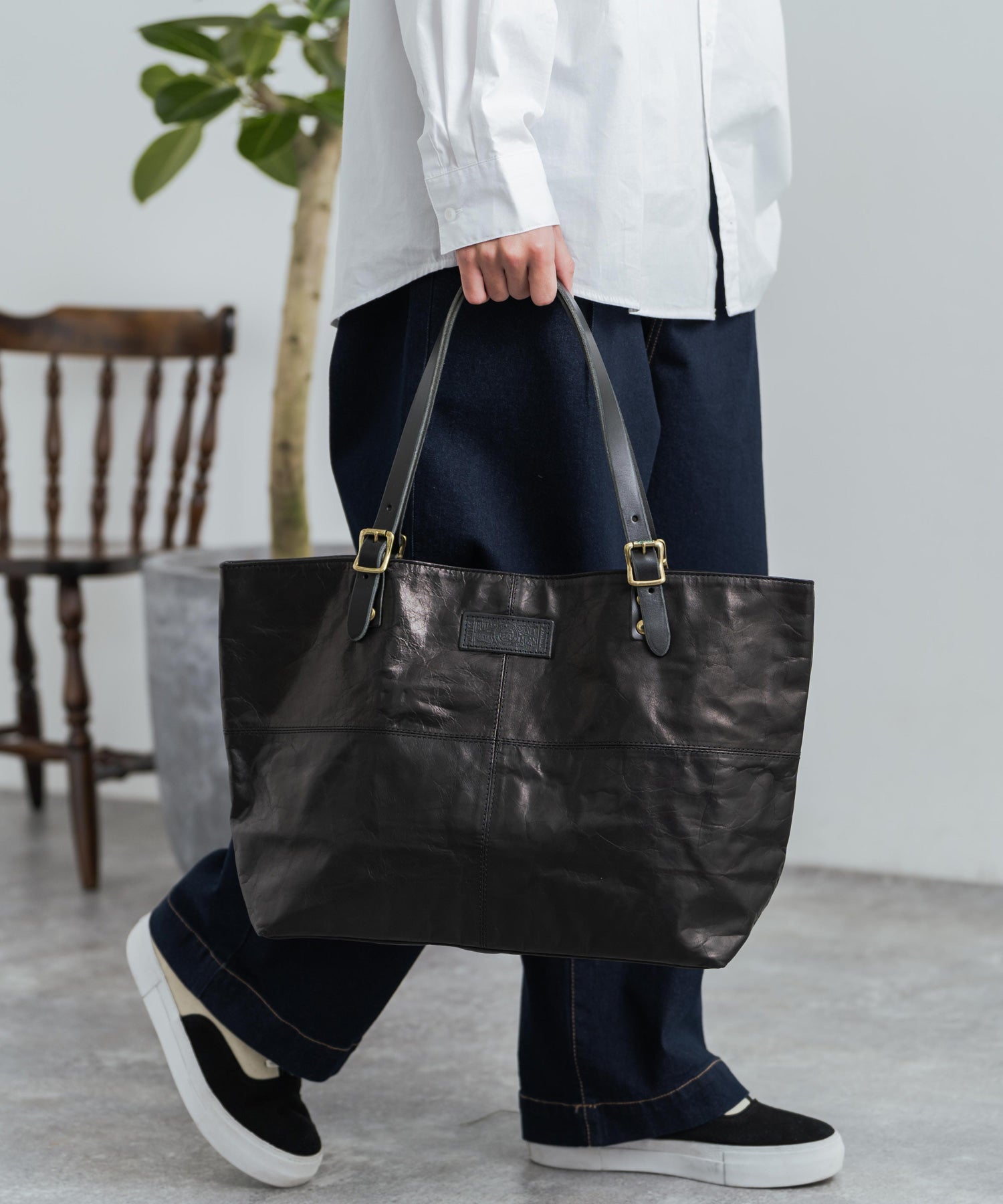 Rocky Monroe Big Tote Bag Men Women Horse Leather Genuine Leather Handheld Simple Pull-Up Outing Business Gift Made in Japan Domestic Butler Ve