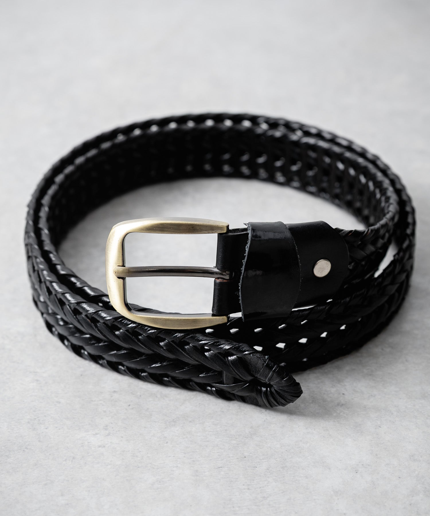 ロッキーモンロー Rocky Monroe レザーベルト メッシュ 本革 メンズ レディース ラウンドバックル スクエア カジュアル アメカジ シンプル 韓国 モード レトロ おしゃれ ギフト 15729 （ブラック） ブラック