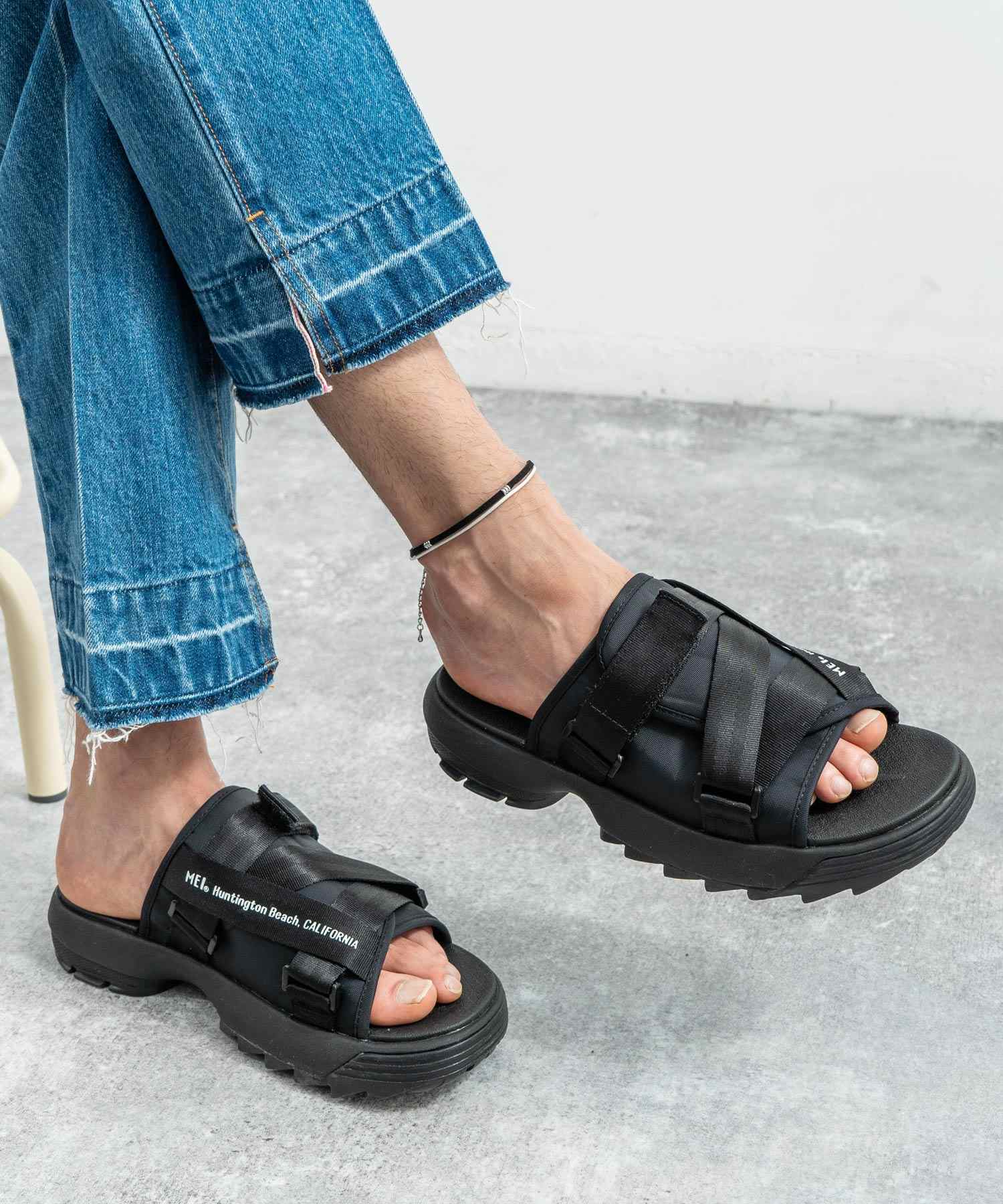 ロッキーモンロー Rocky Monroe アンクレット ブレスレット メンズ レディース つけっぱなし 2連 シルバー PU フェイクレザー チャーム カラーコード ペア シンプル 英字 9571