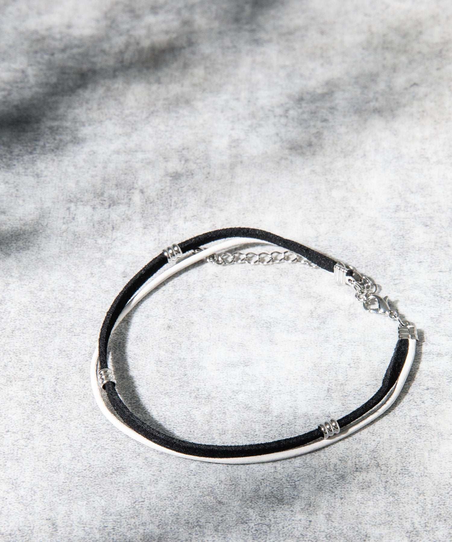 ロッキーモンロー Rocky Monroe アンクレット ブレスレット メンズ レディース つけっぱなし 2連 シルバー PU フェイクレザー チャーム カラーコード ペア シンプル 英字 9571